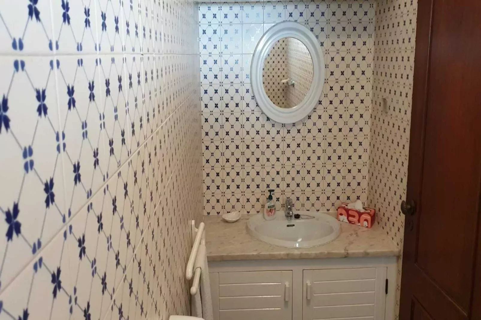 Reihenhaus in Armação de Pêra // Casa Ninho-Bathroom