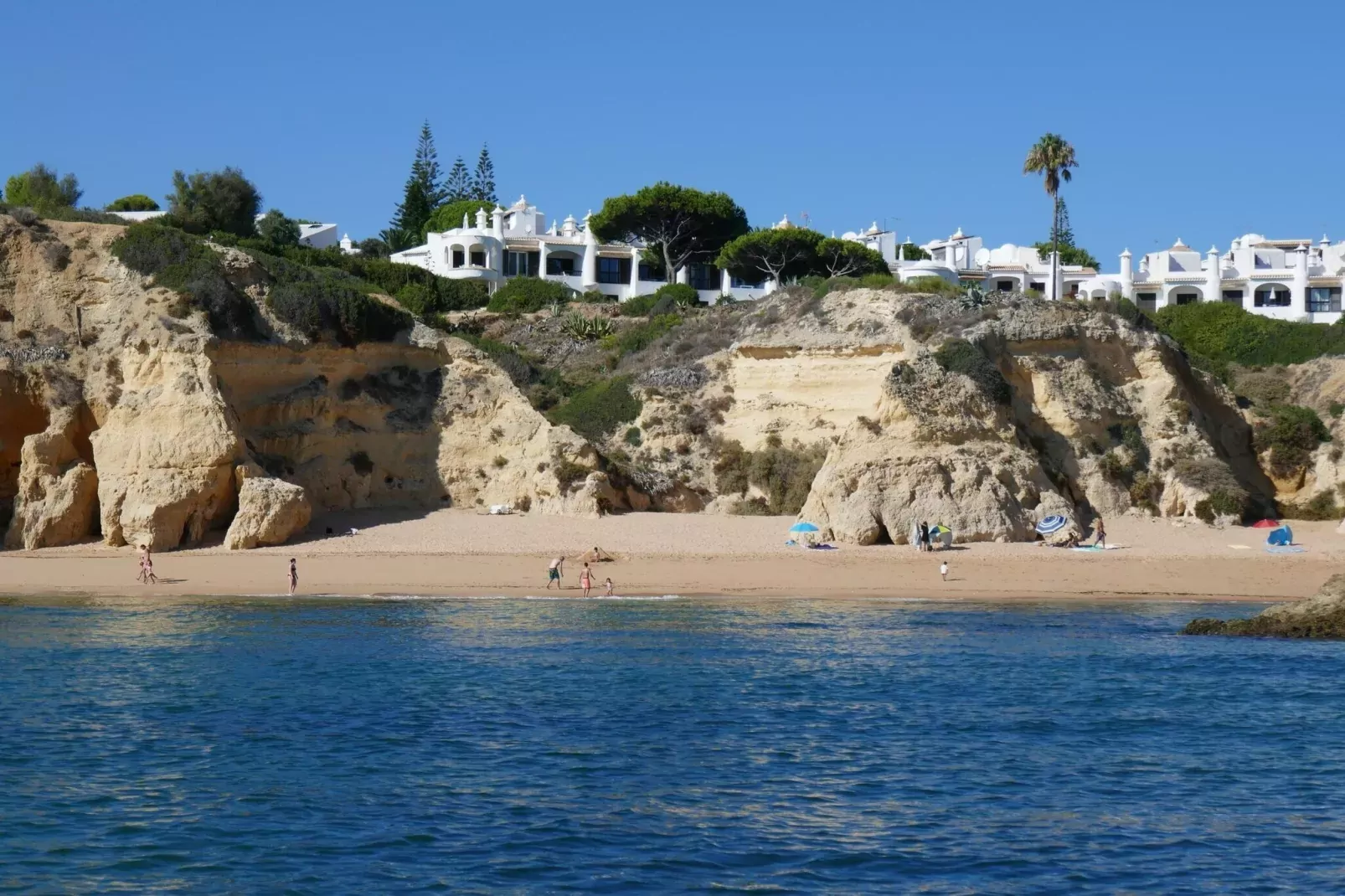 Reihenhaus in Armação de Pêra // Casa Ninho-Areas summer 1km