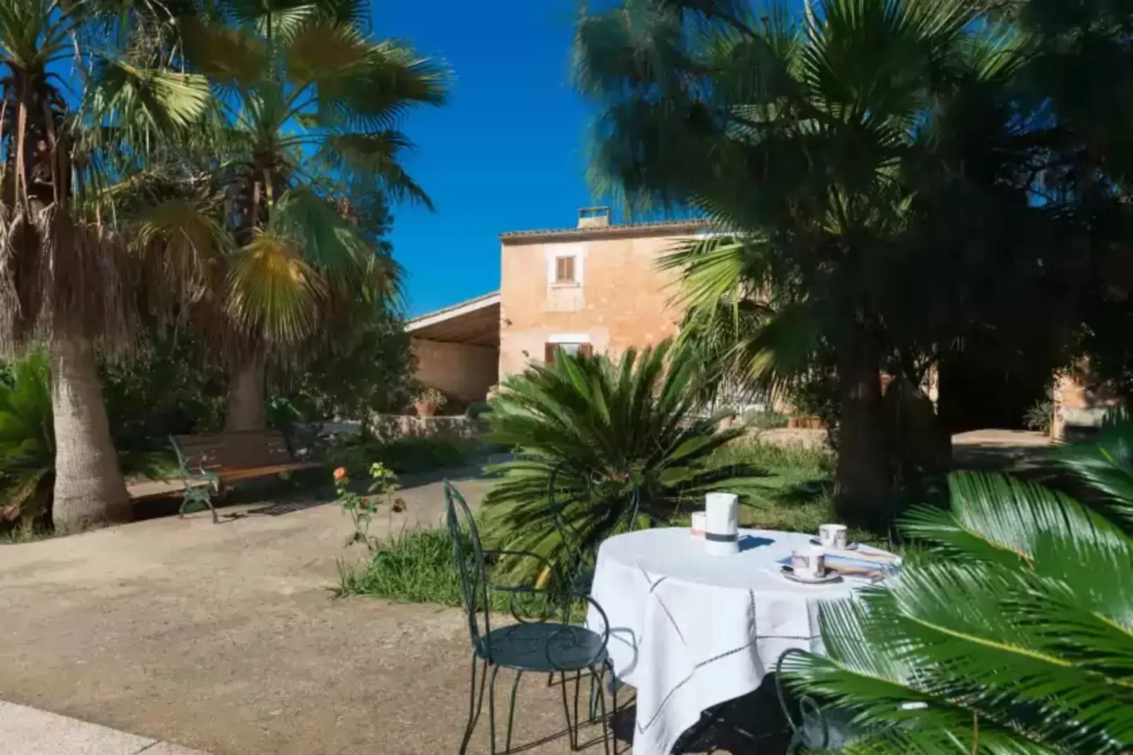 Son Obra Nou-Extérieur été