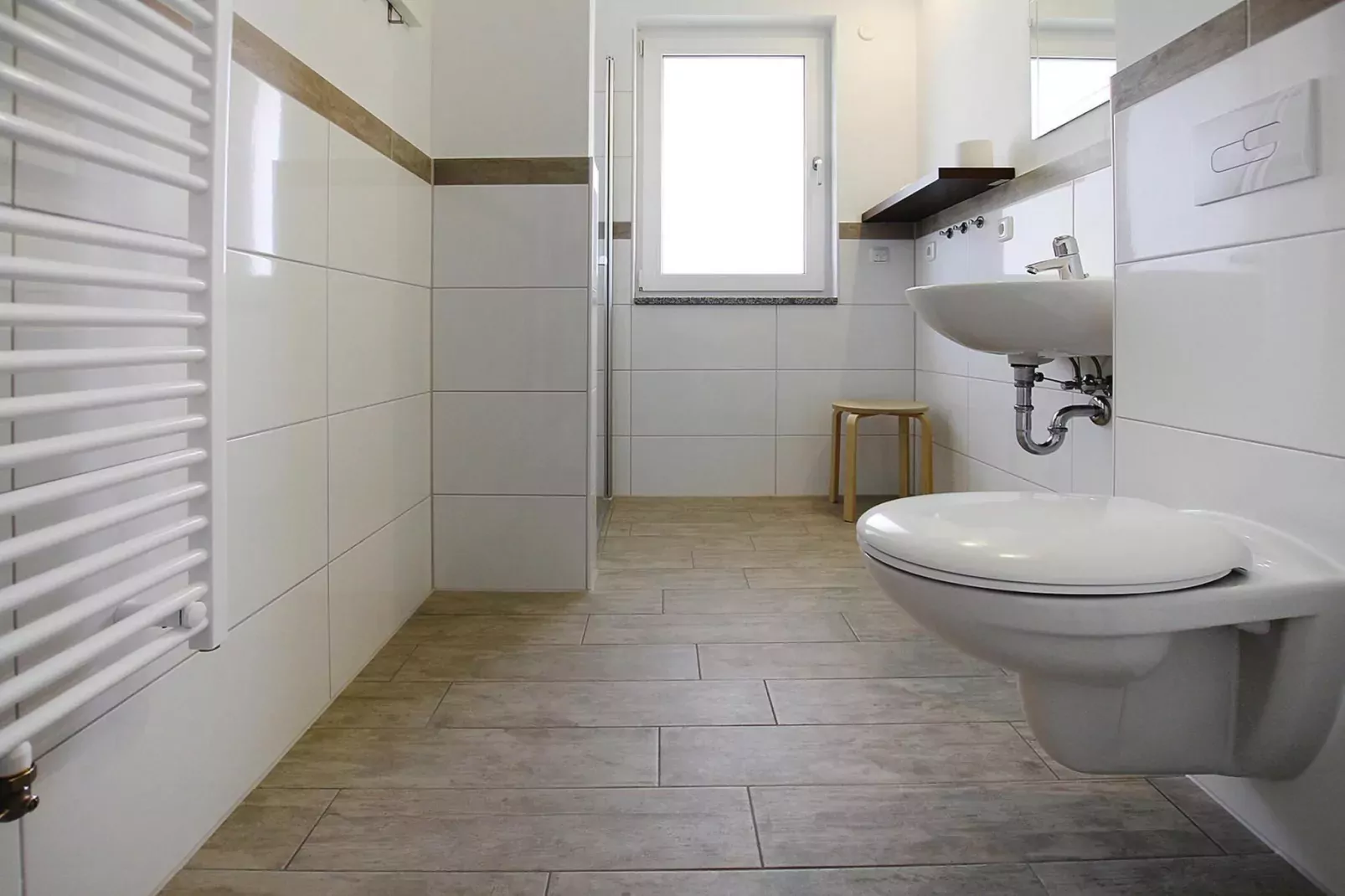 Apartment Hafenflair / Haus 5 EG-Wohnung 17 1-2 Personen-Bathroom