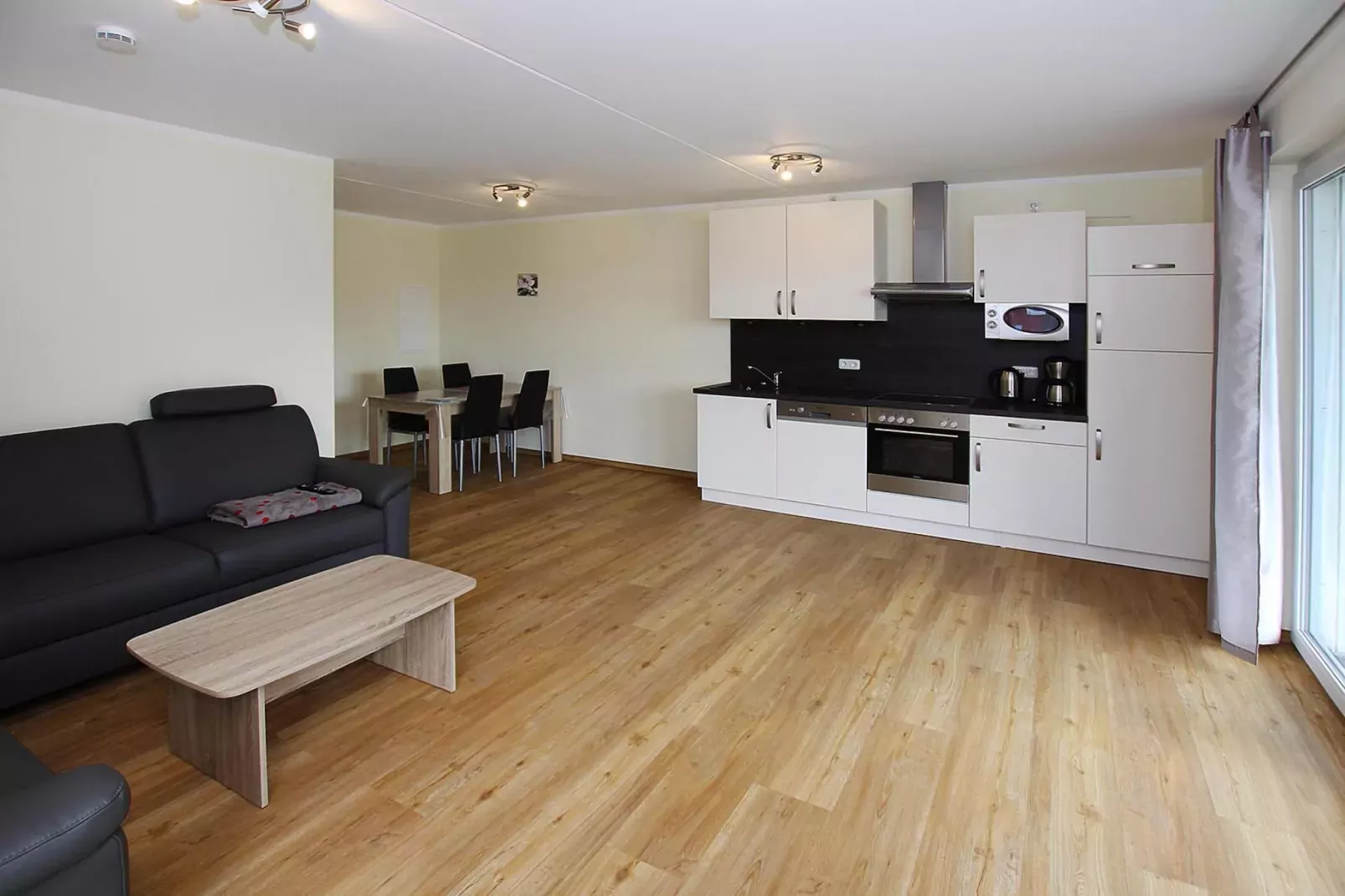 Apartment Hafenflair / Haus 5 EG-Wohnung 17 2 und 2 Personen-Kitchen