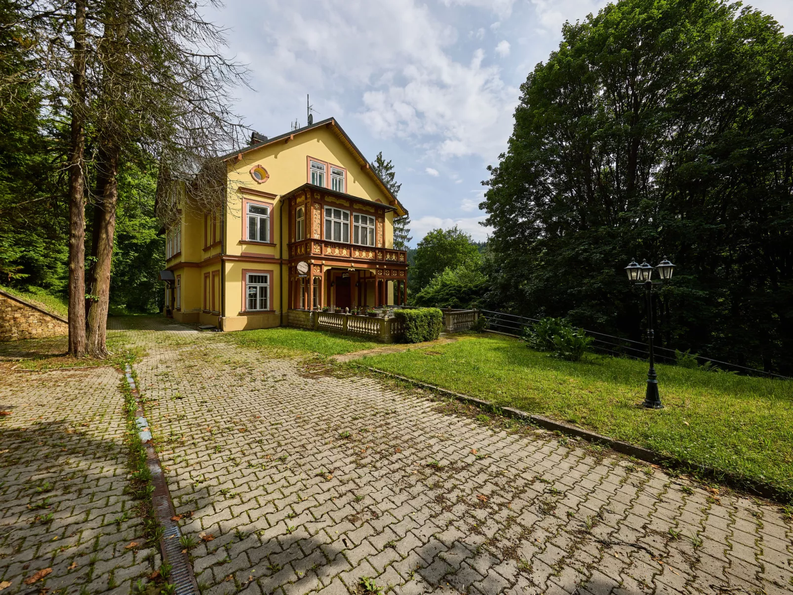 Villa Belvedere-Outside