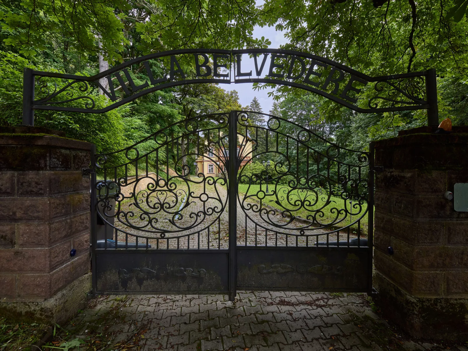 Villa Belvedere-Outside