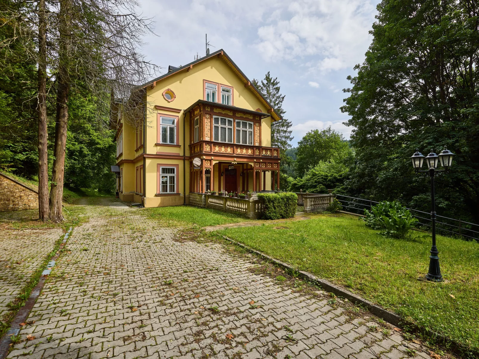 Villa Belvedere-Outside