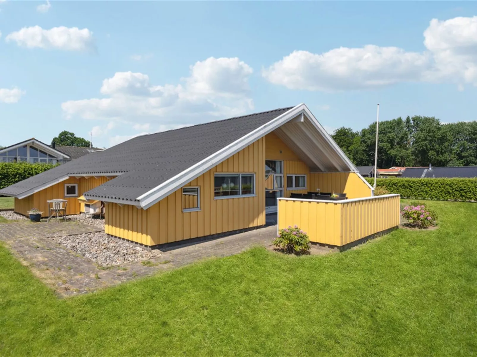 "Halla" - 250m from the sea-Draußen