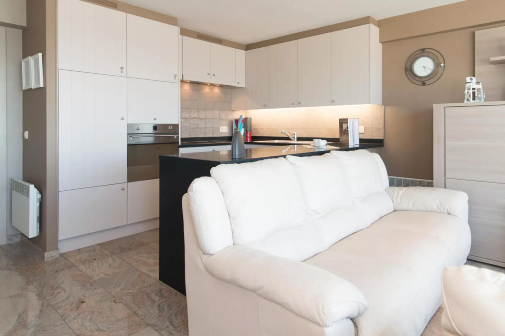 Belle Rive 0602-Living room