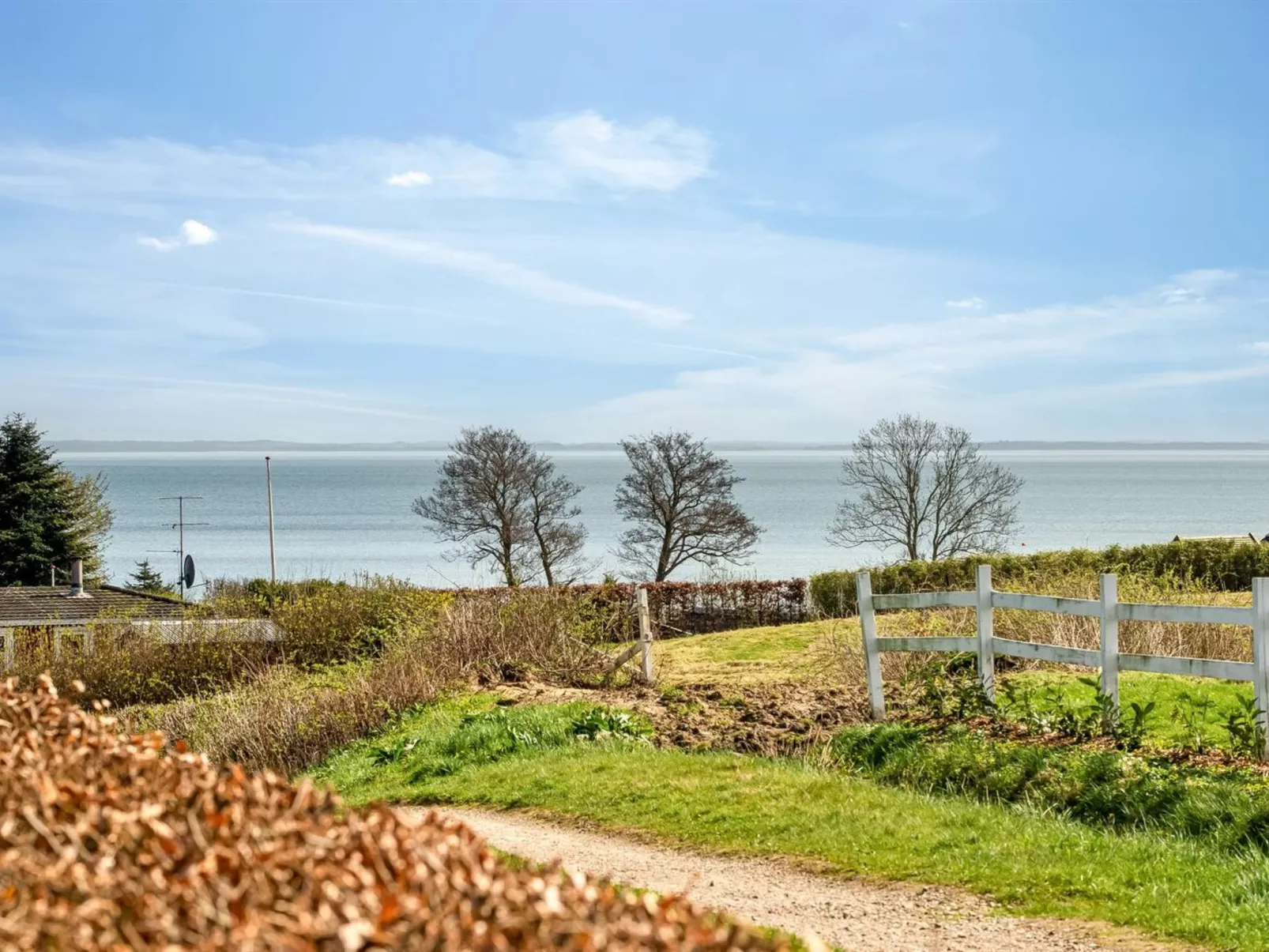 "Halla" - 250m from the sea-Draußen