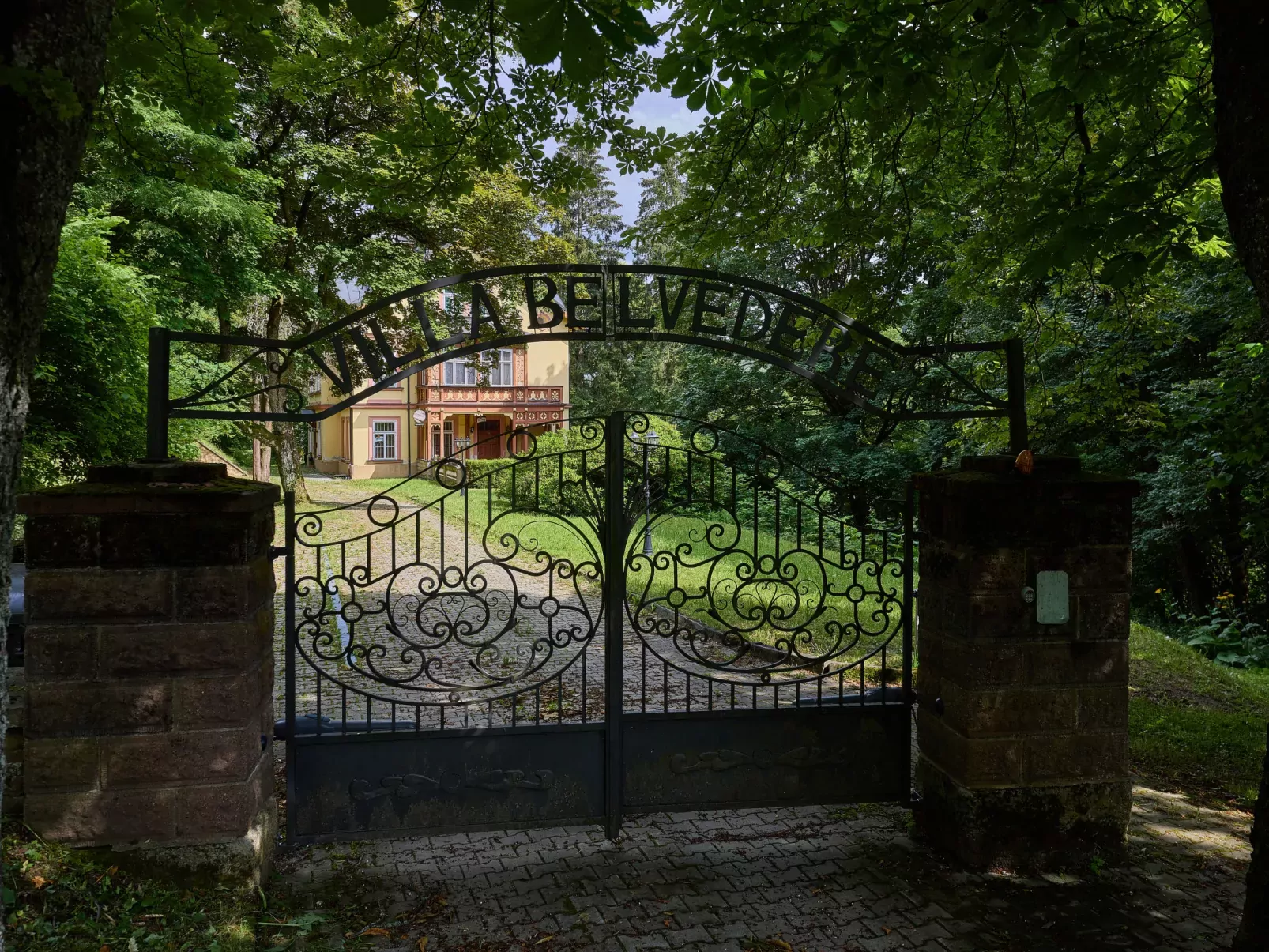 Villa Belvedere-Outside