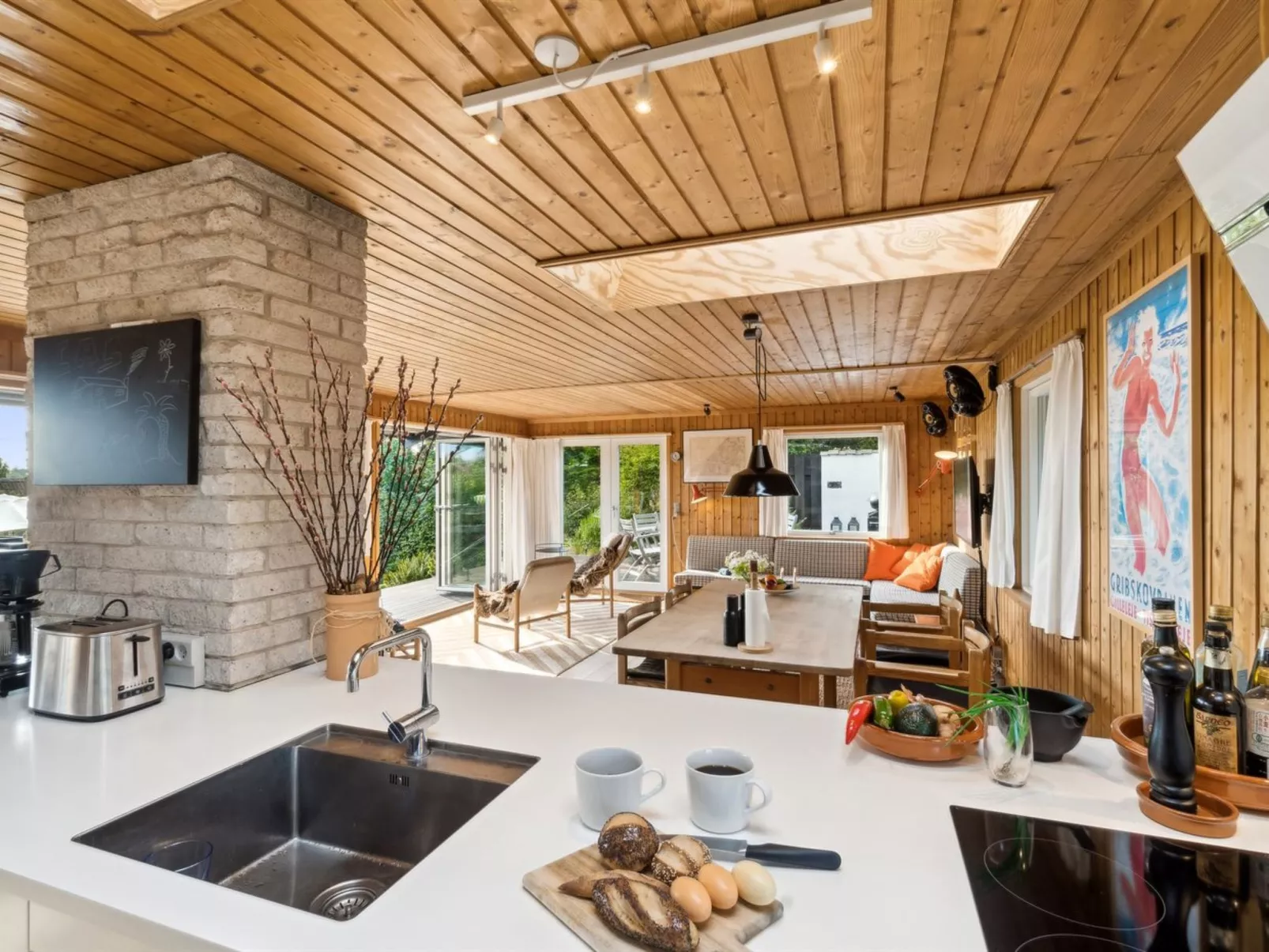 "Yardila" - 1.4km from the sea-Inside