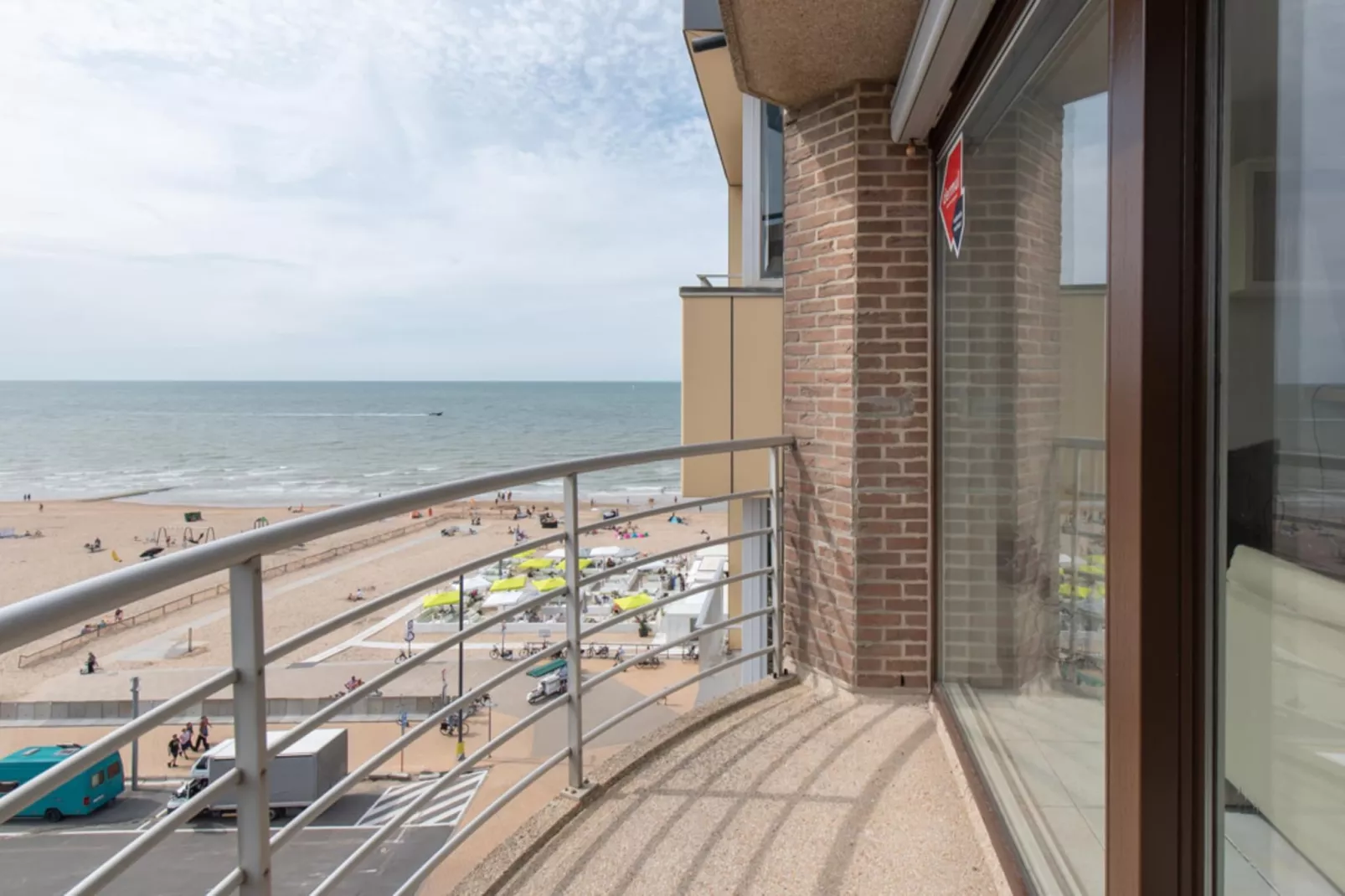 Zon en Zee-Terrace balcony