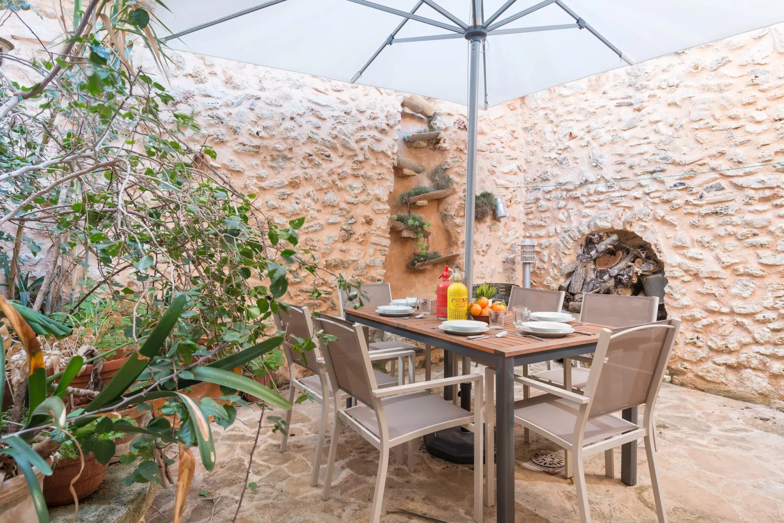 Can Vallori-Terrace balcony