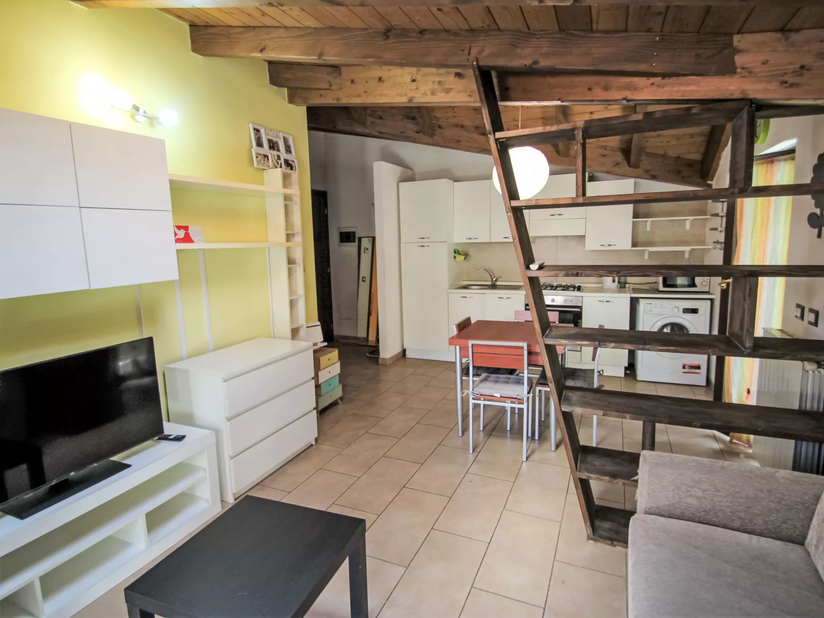 Il Covo Felice-Inside
