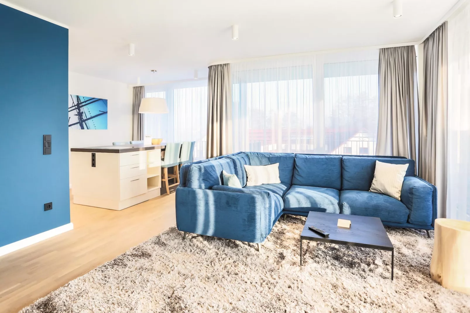 Apartments im MAREMÜRITZ Yachthafen Resort & Spa / Anker Penthouse Suite 2 Personen-Living room