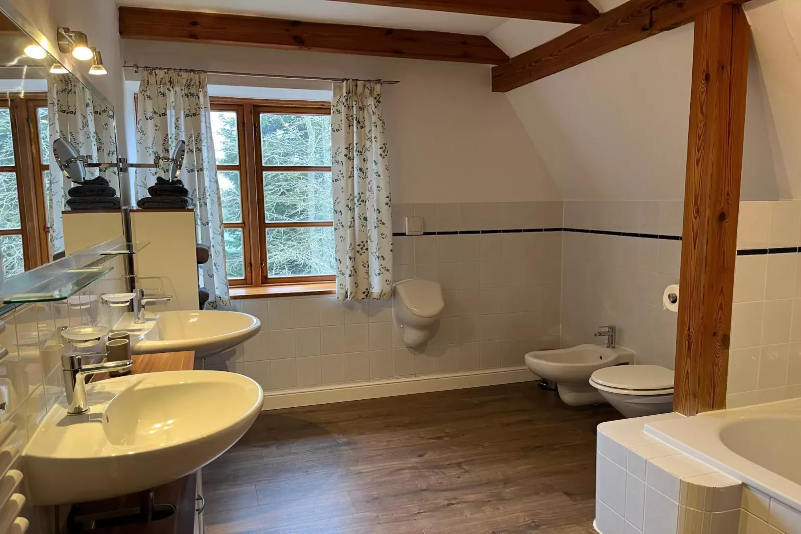 Haus Monika 200 qm / 7-8 Personen-Bathroom