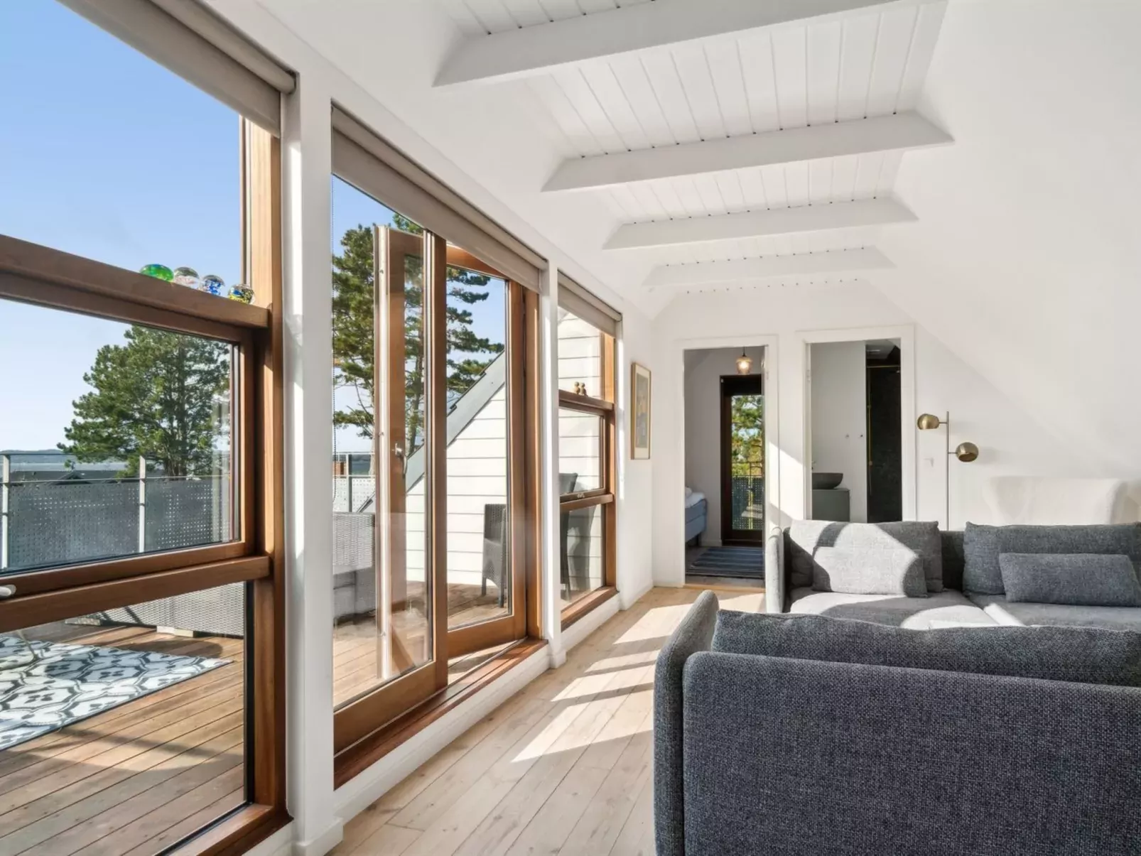"Elmeri" - 200m from the sea-Dedans