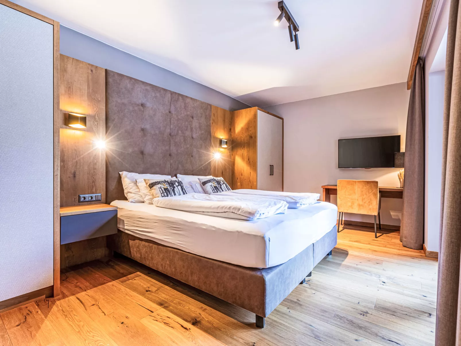 Premium mit 3 Schlafzimmern & Garten-Inside