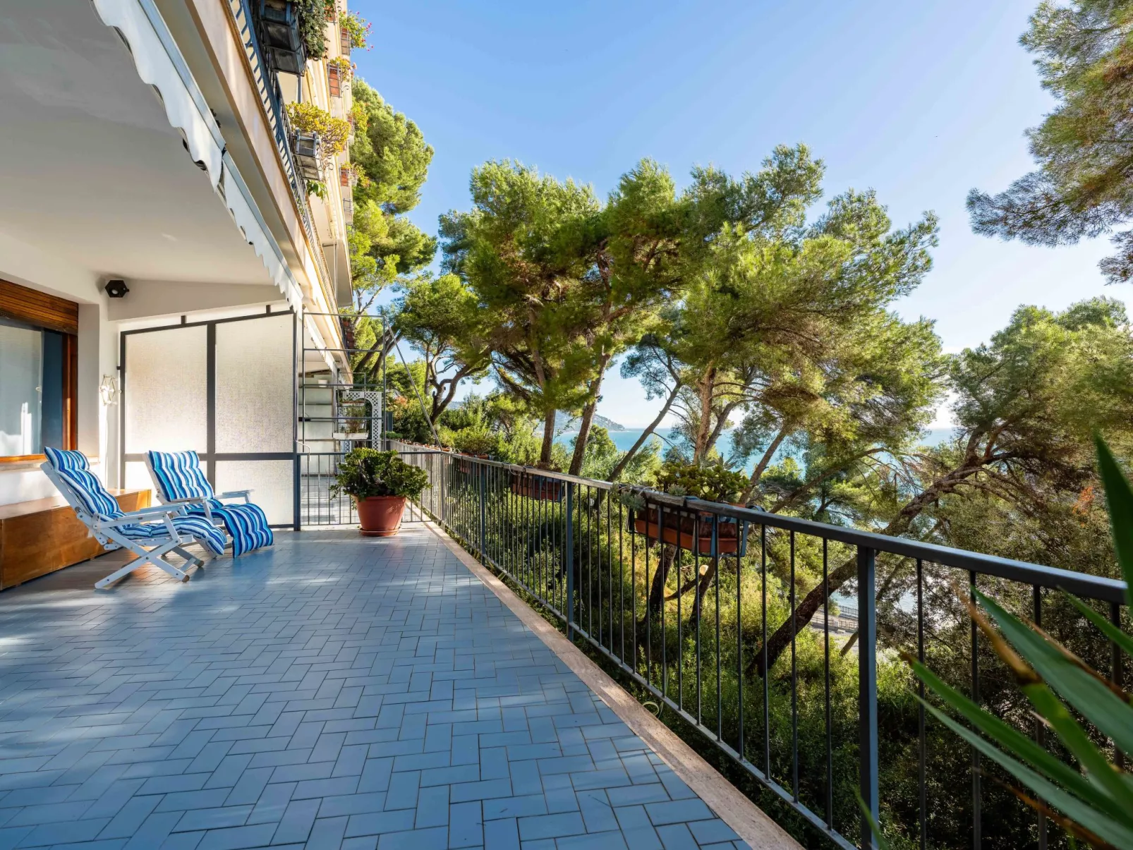 Il nido sul Mare-Outside