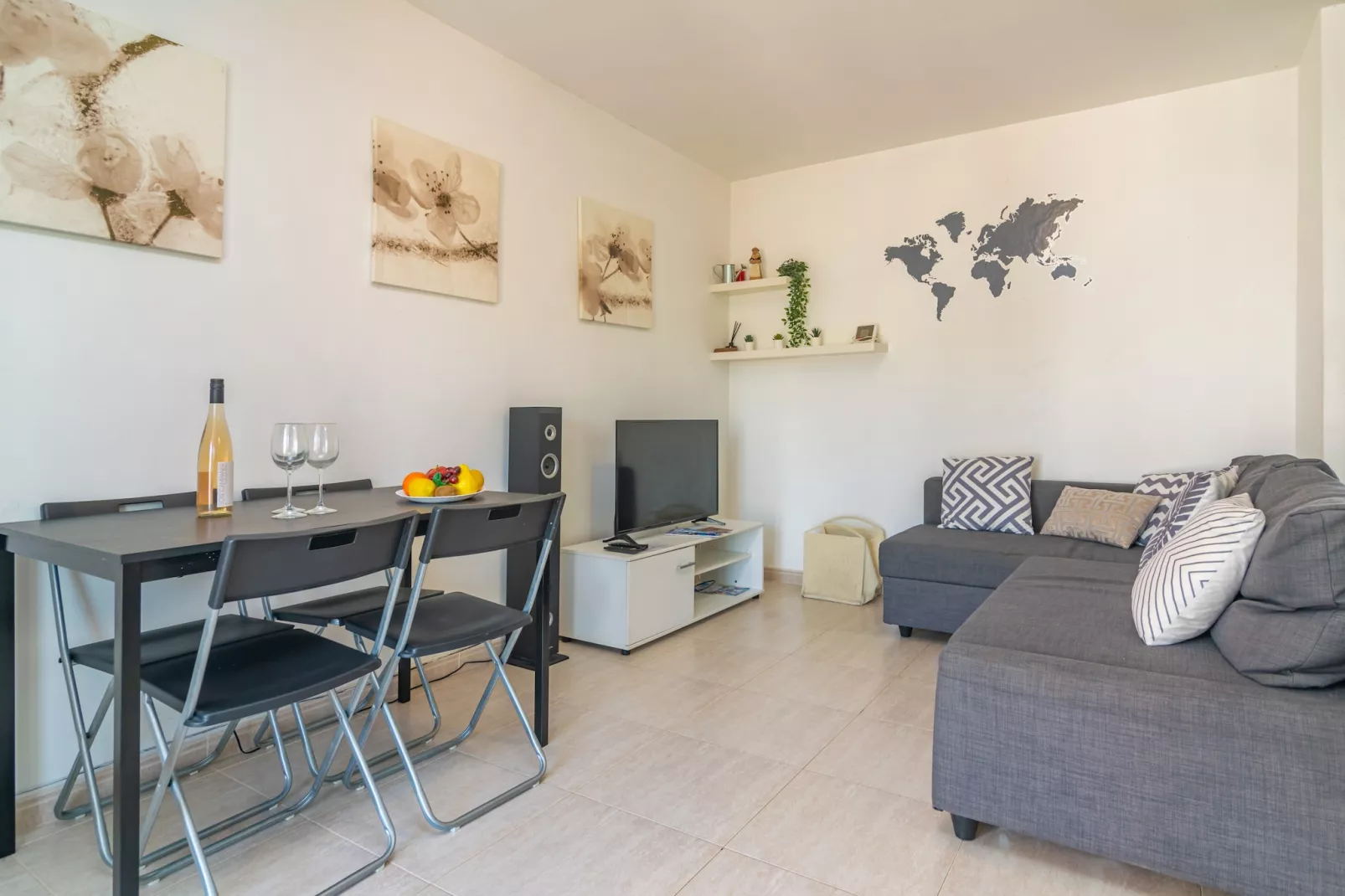 Saray- Son Alma-Living room
