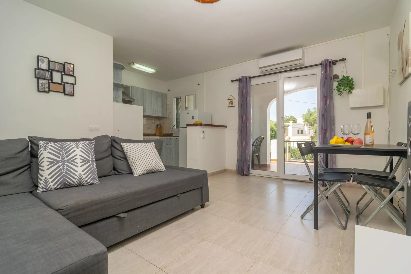 Saray- Son Alma-Living room