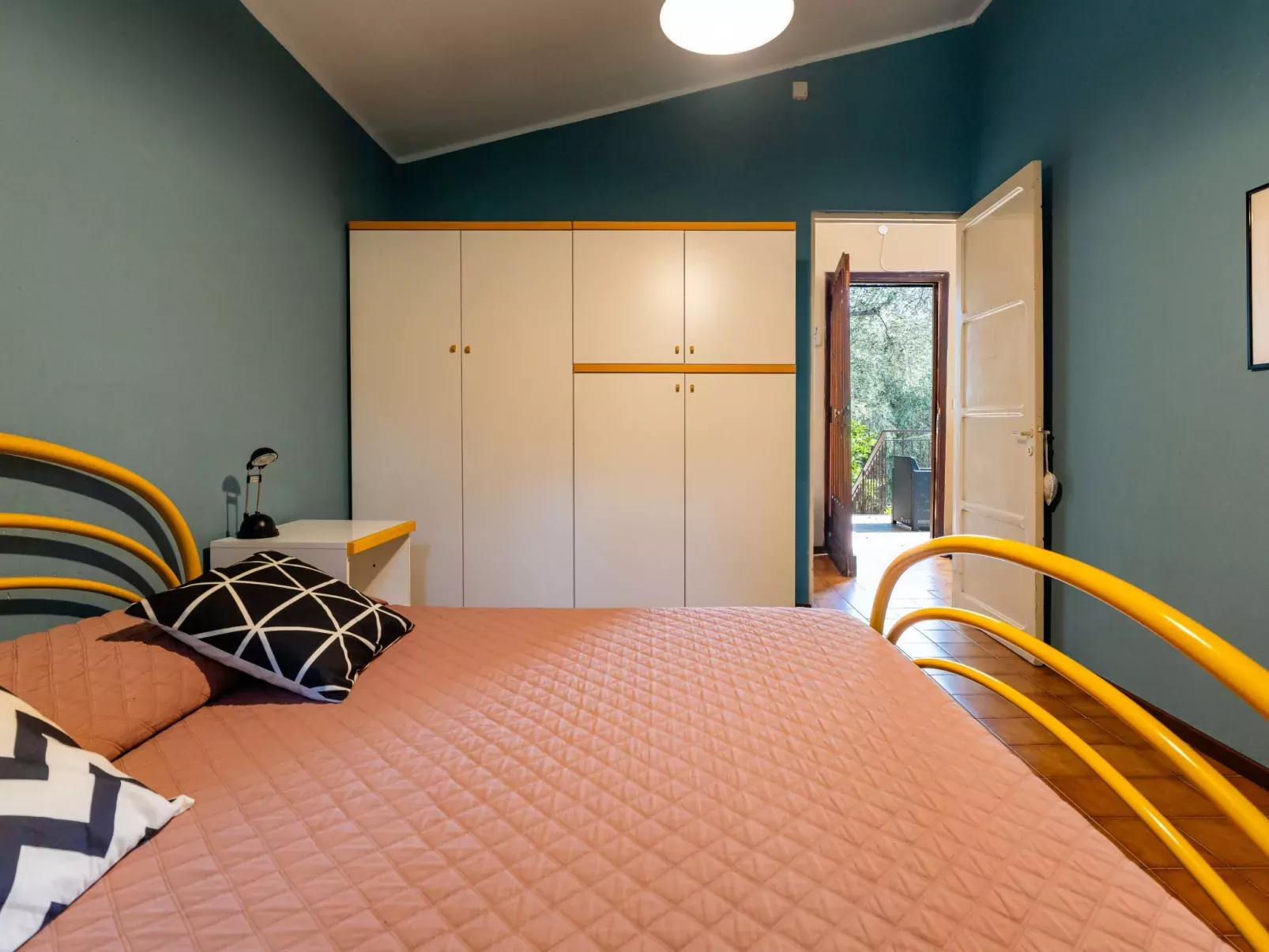 Gravel's House-Inside