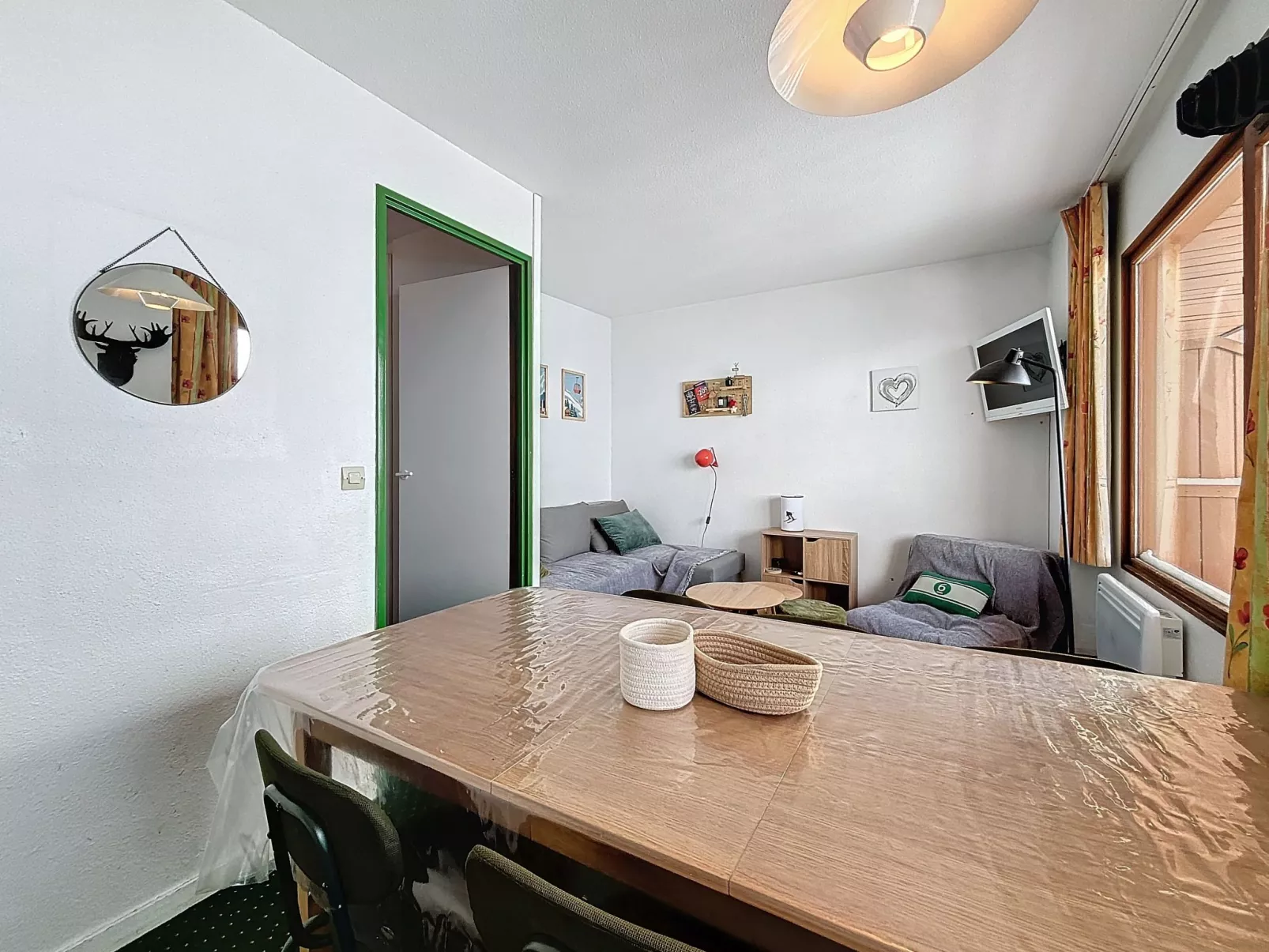 815 Nécou-Inside