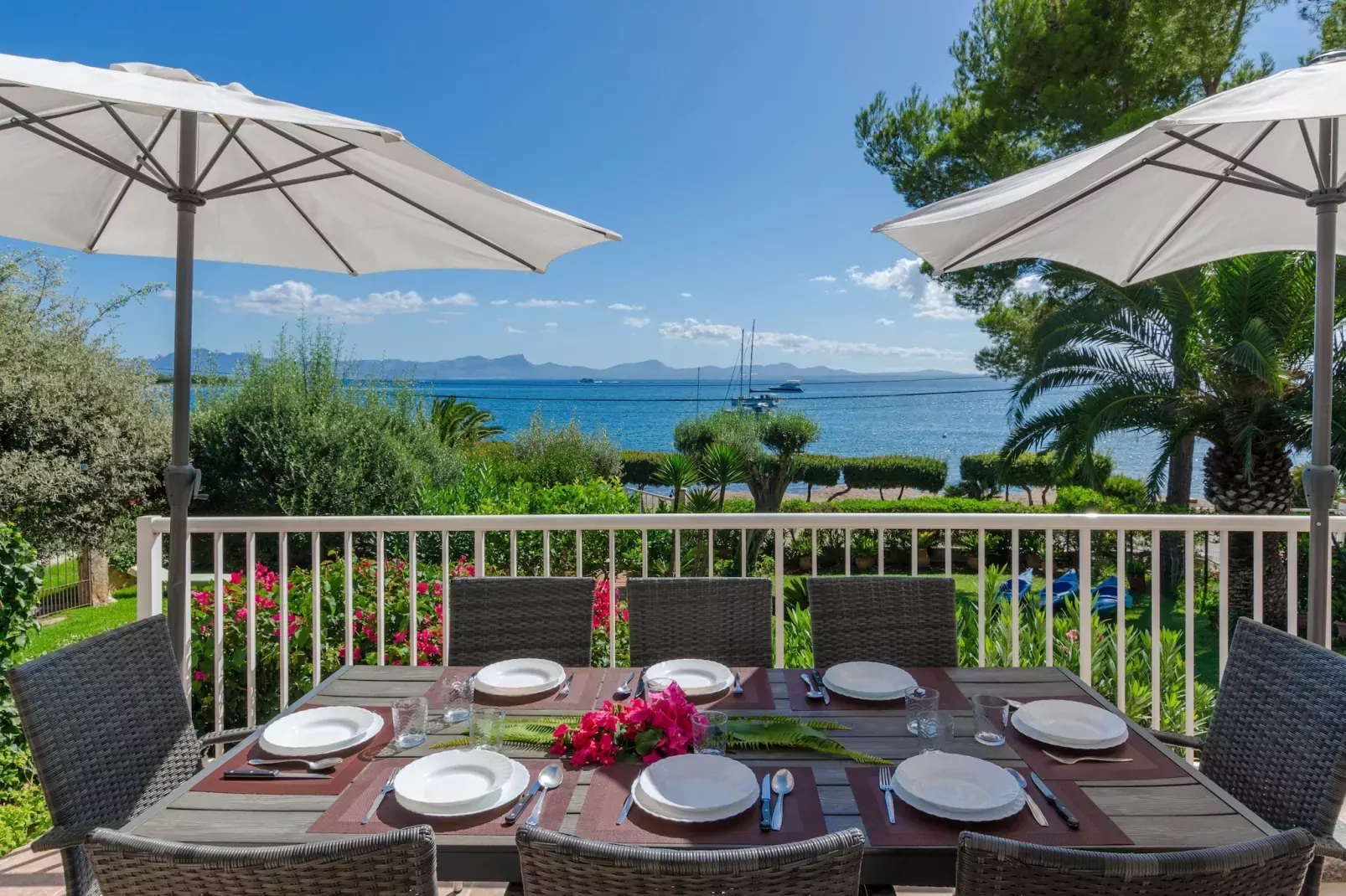 Golf-Terrace balcony