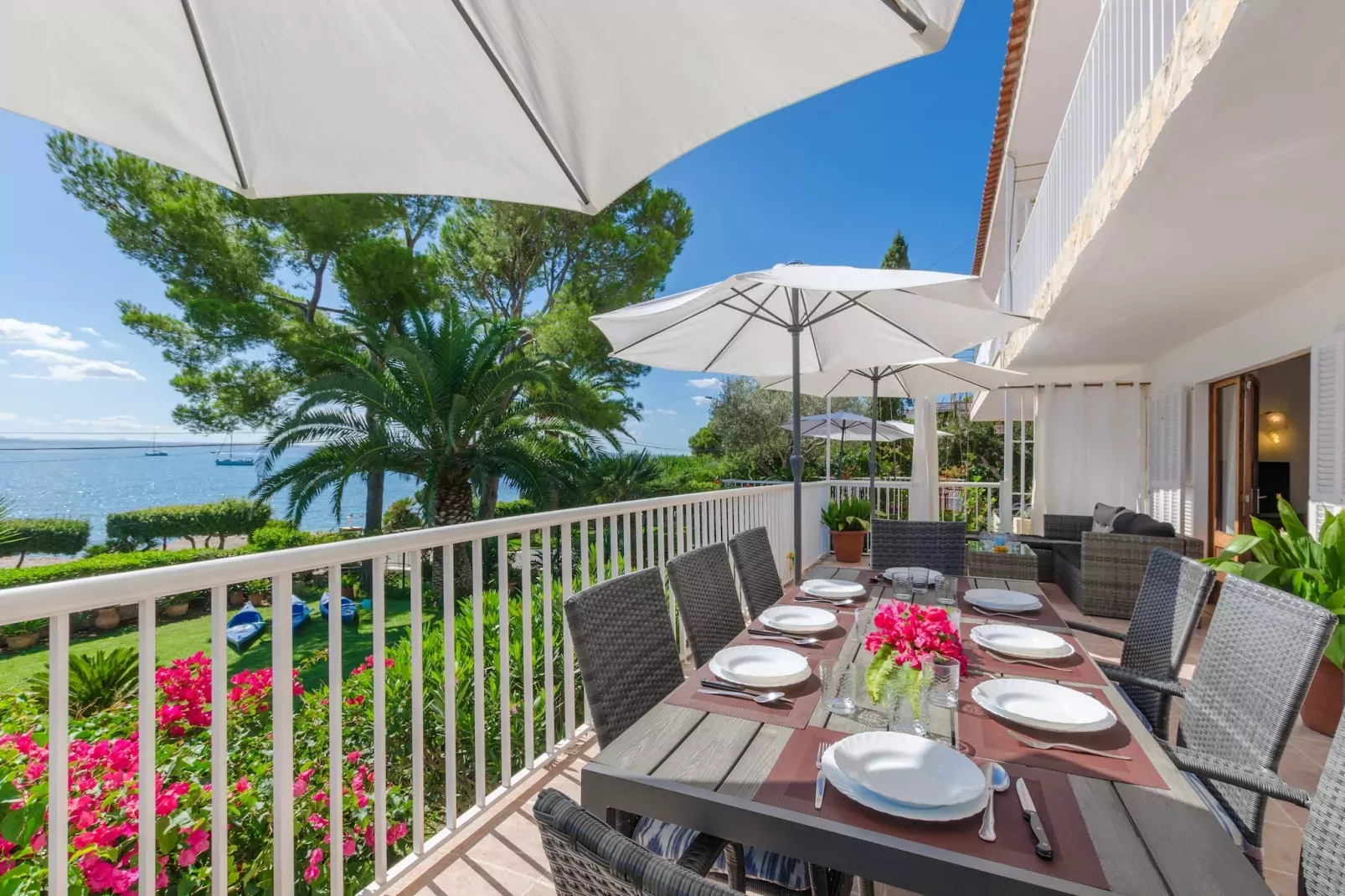 Golf-Terrace balcony