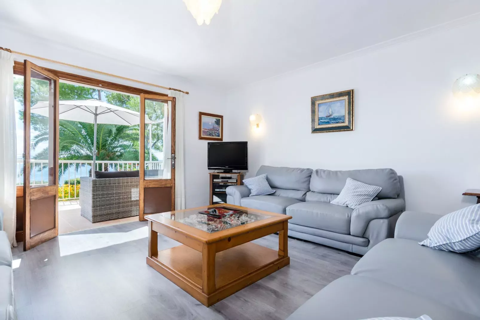 Golf-Living room