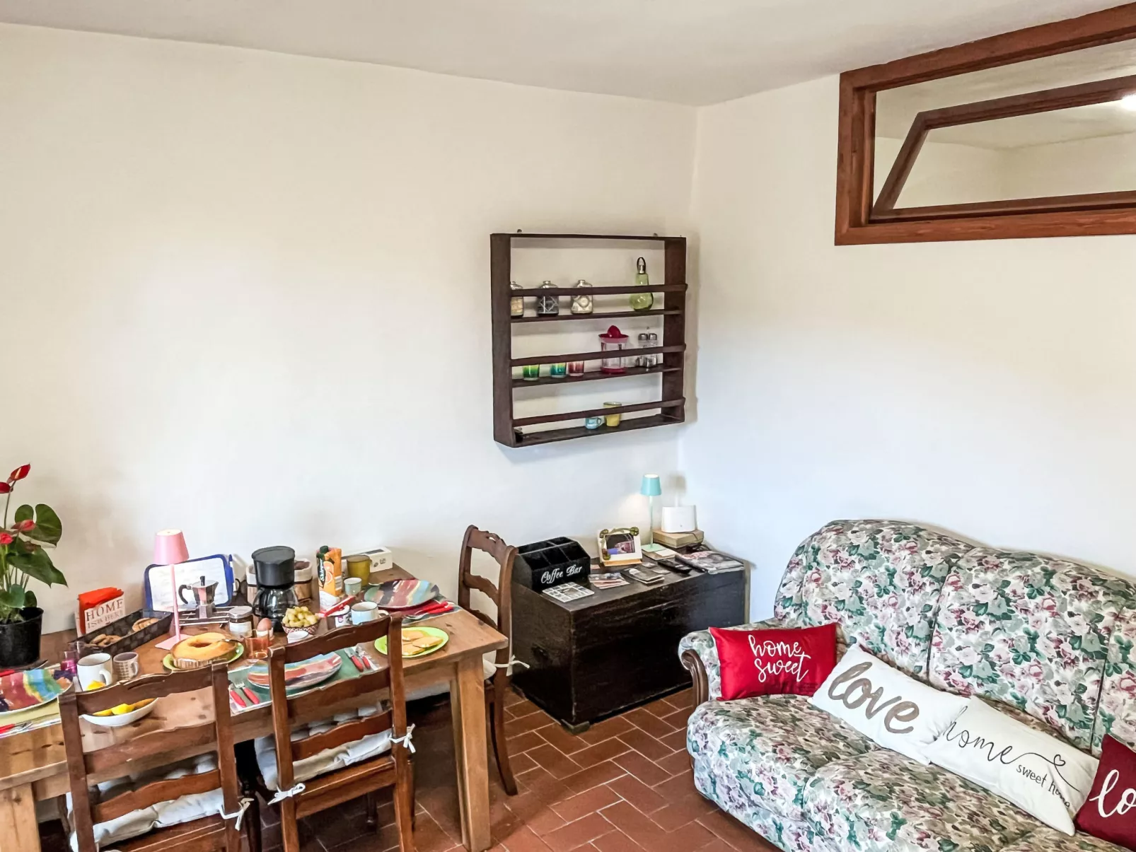 Casa dei Nani-Inside