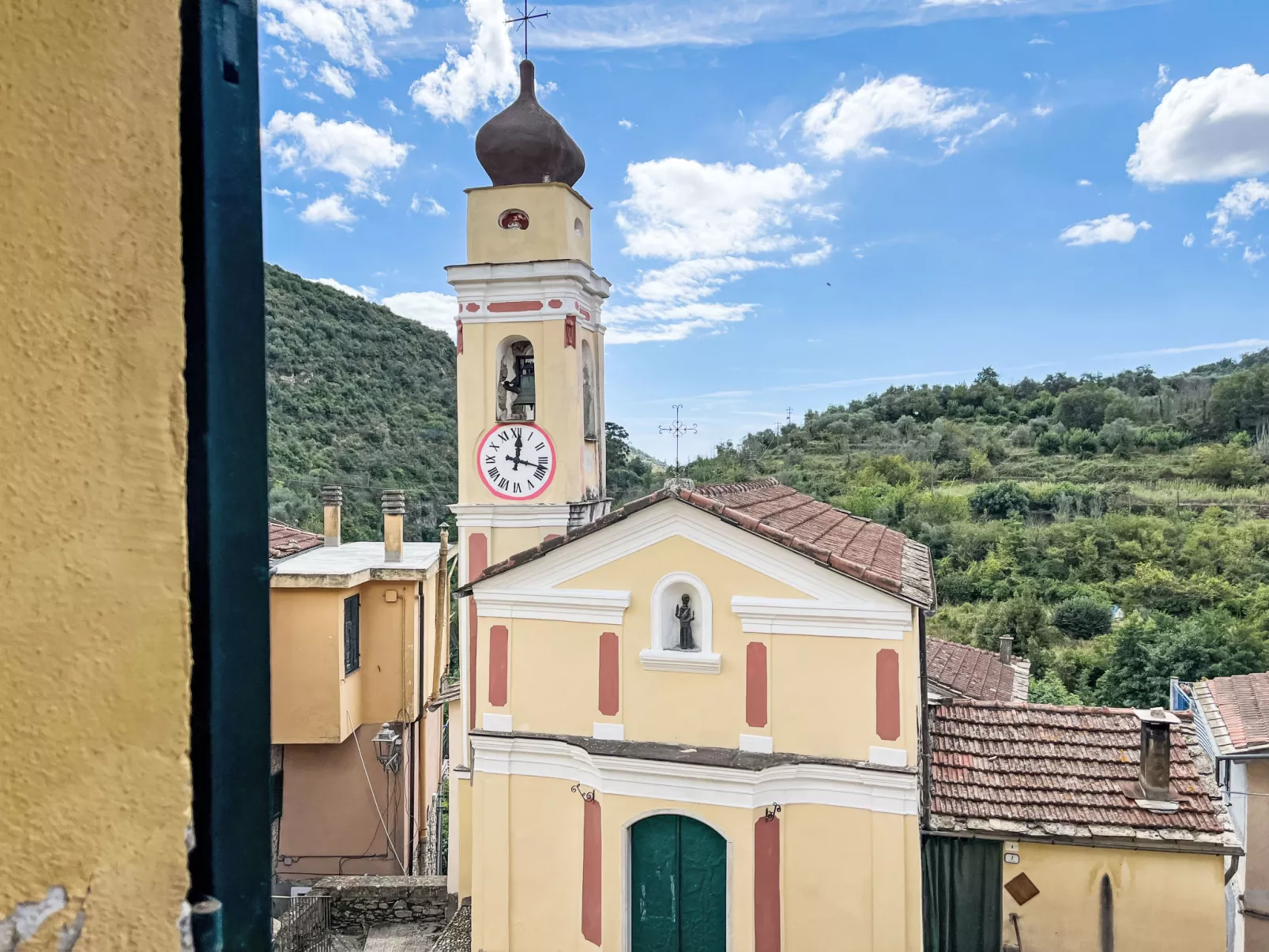 Casa dei Nani-Outside