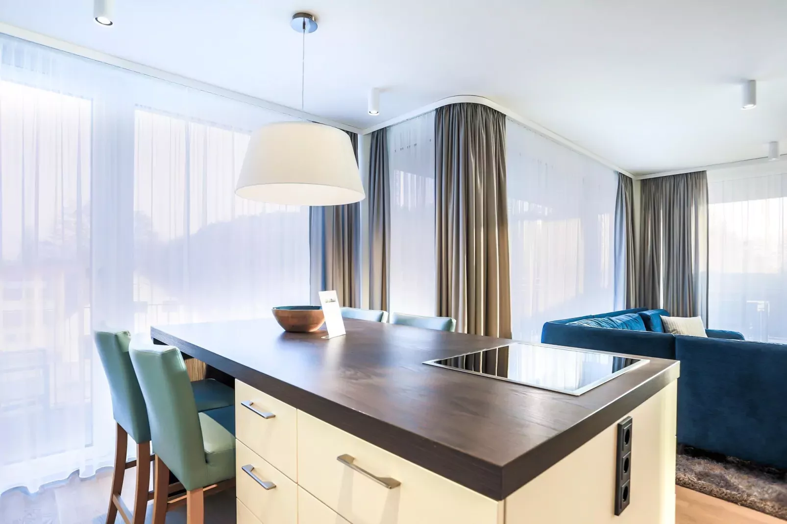 Apartments im MAREMÜRITZ Yachthafen Resort & Spa / Anker Penthouse Suite 2 Personen und 2 Kinder 3-15 Jahre-Dining room