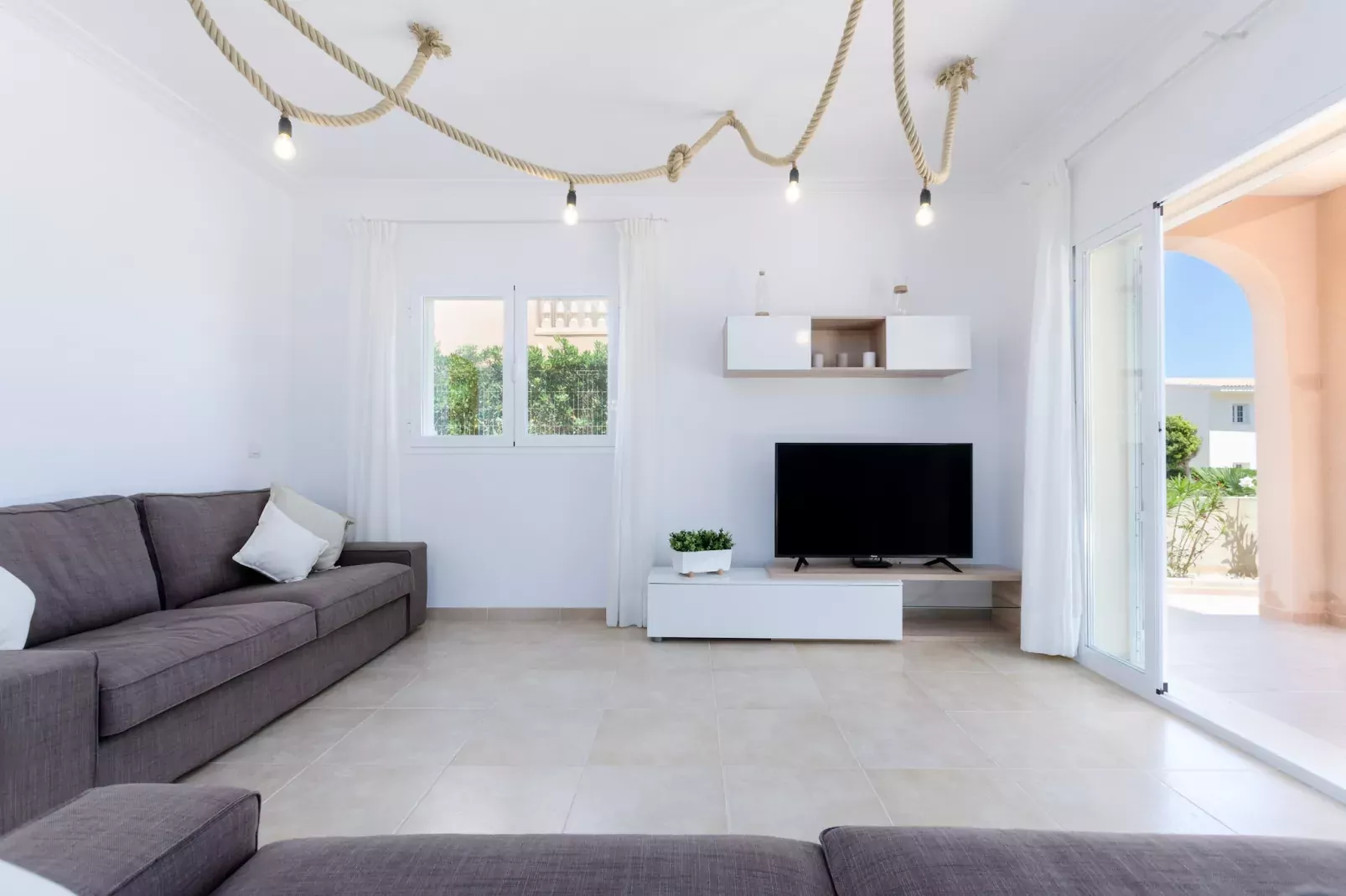 Dones D'aigua 11-Living room
