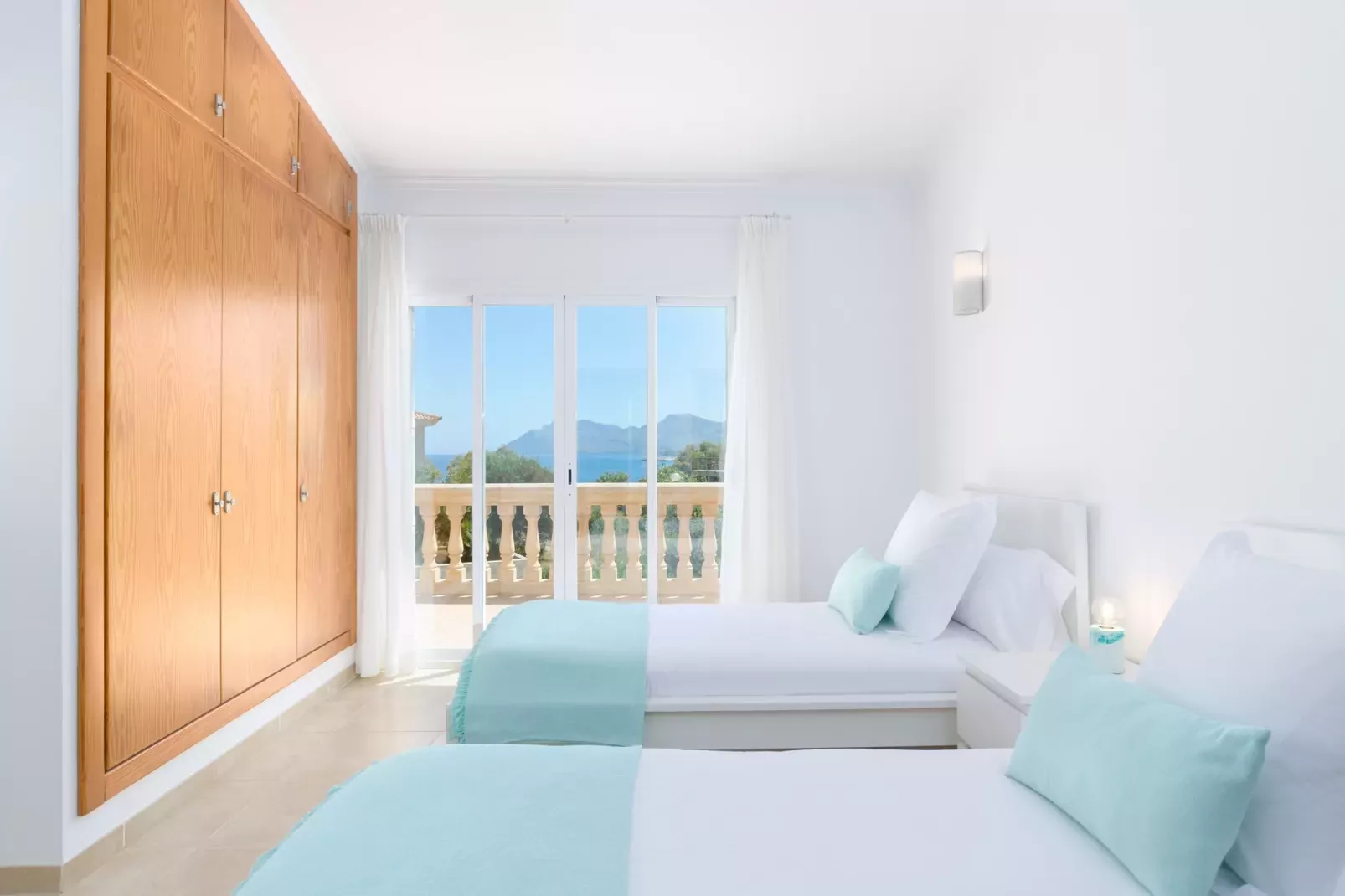 Dones D'aigua 11-Bedroom