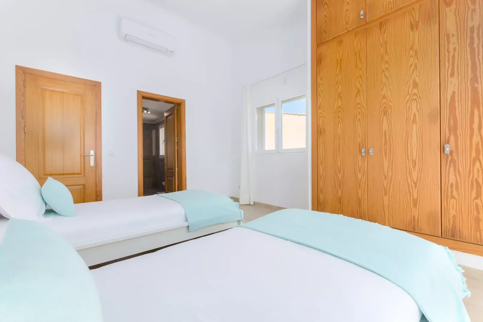 Dones D'aigua 11-Bedroom