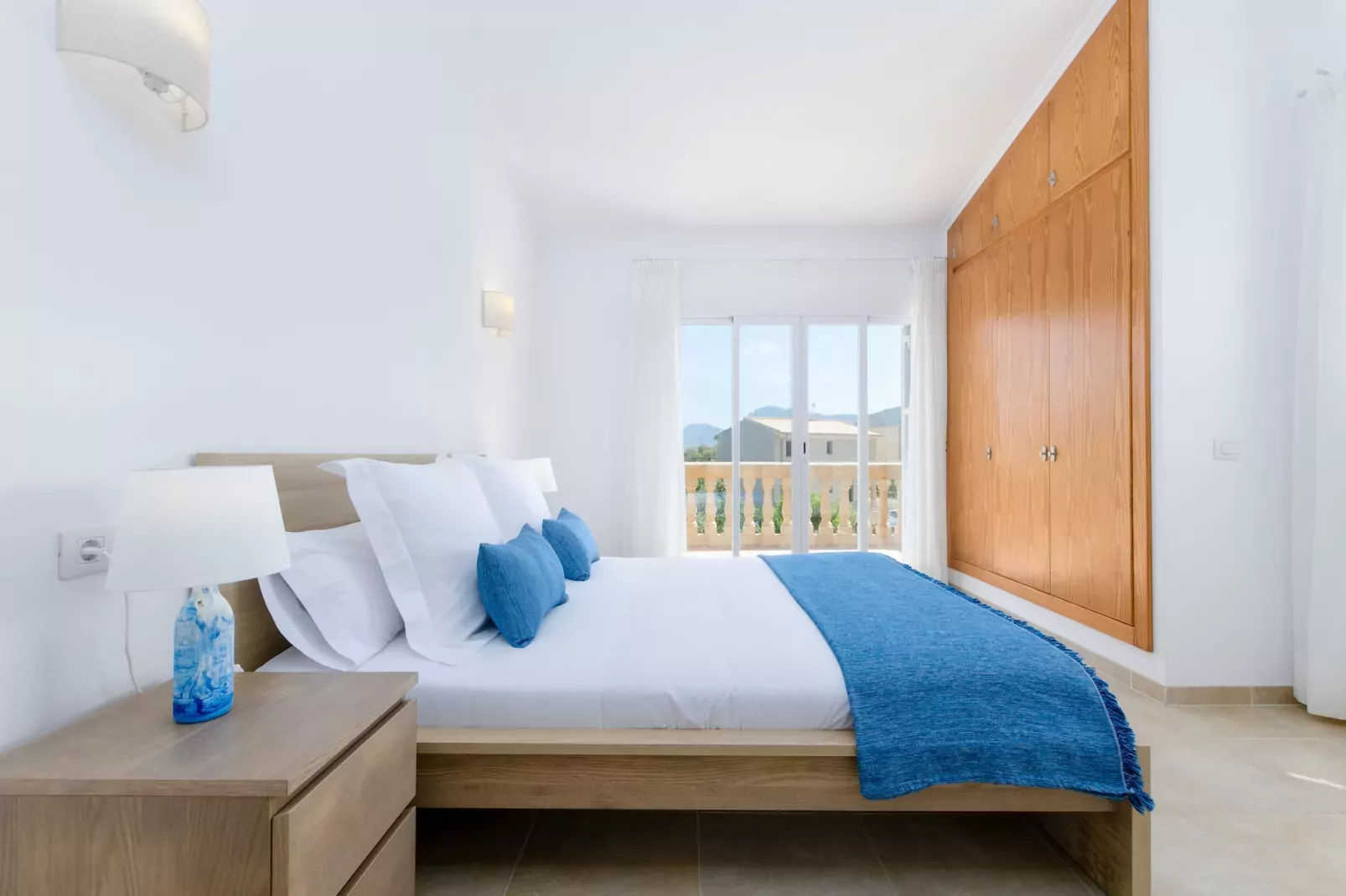 Dones D'aigua 11-Bedroom