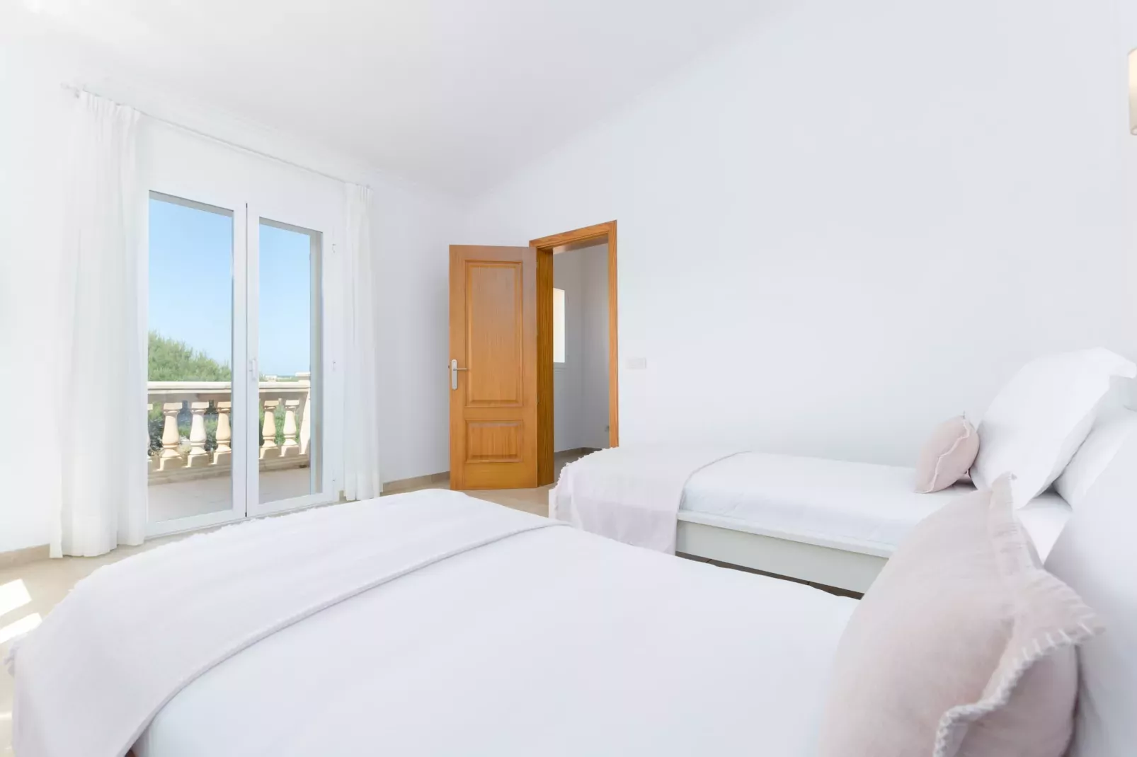 Dones D'aigua 11-Bedroom