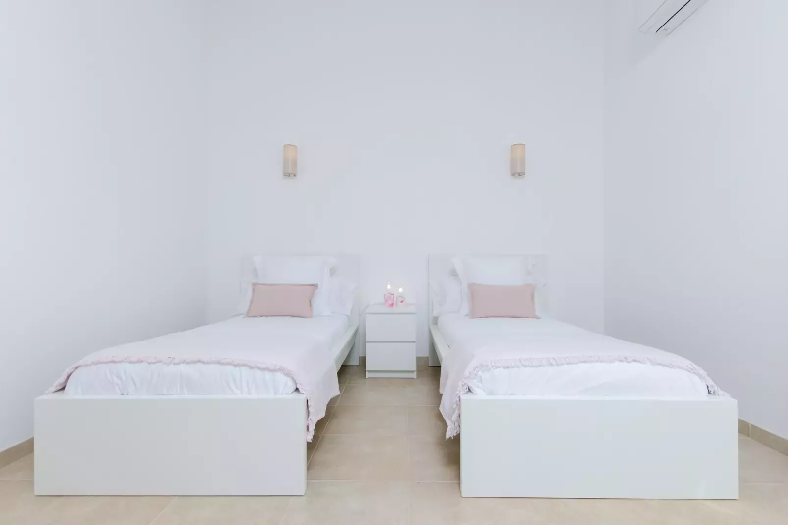 Dones D'aigua 11-Bedroom