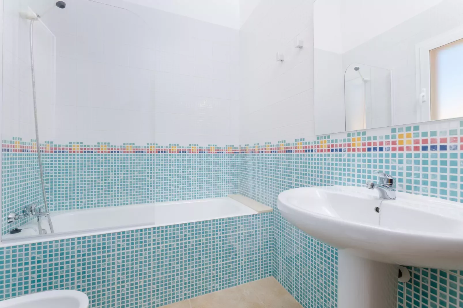 Dones D'aigua 11-Bathroom