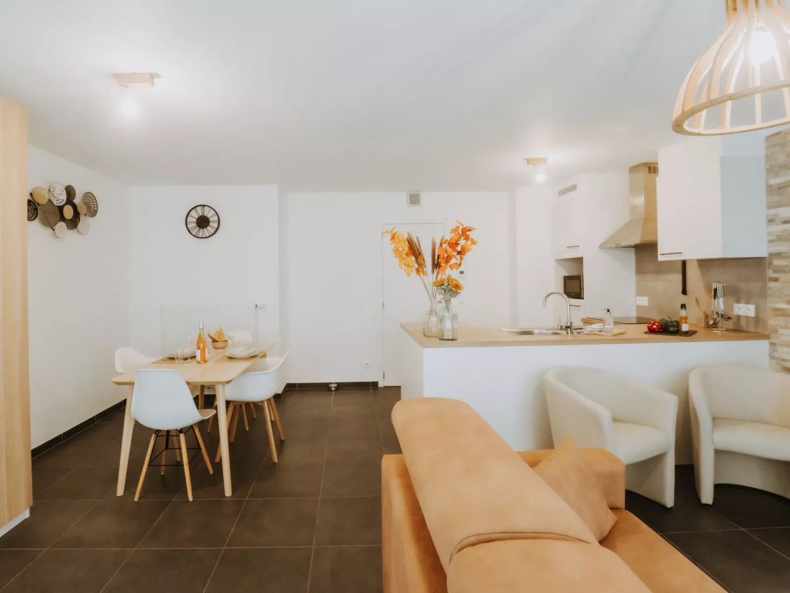 Oasi with parking and terrace-Inside