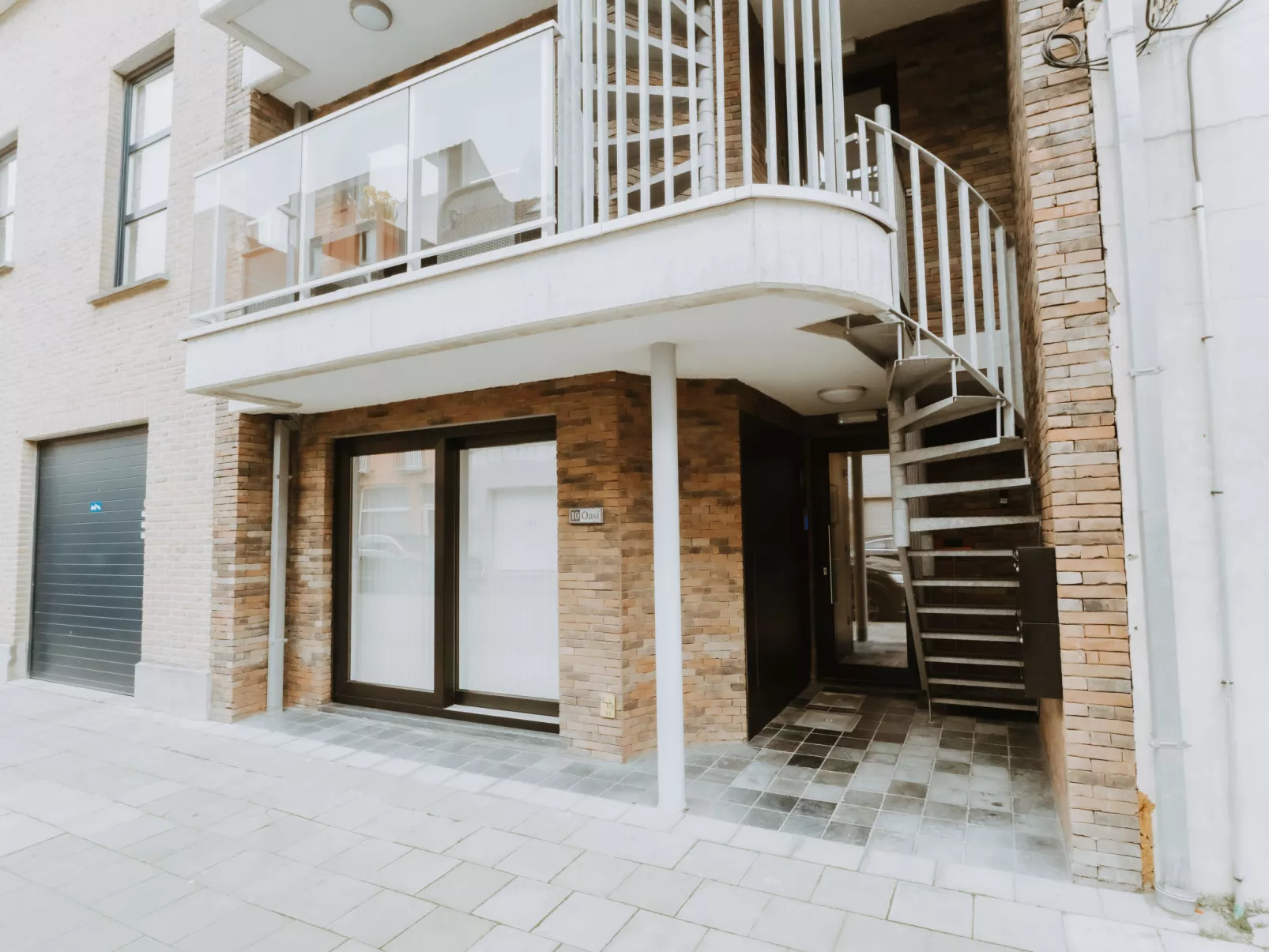 Oasi with parking and terrace-Outside