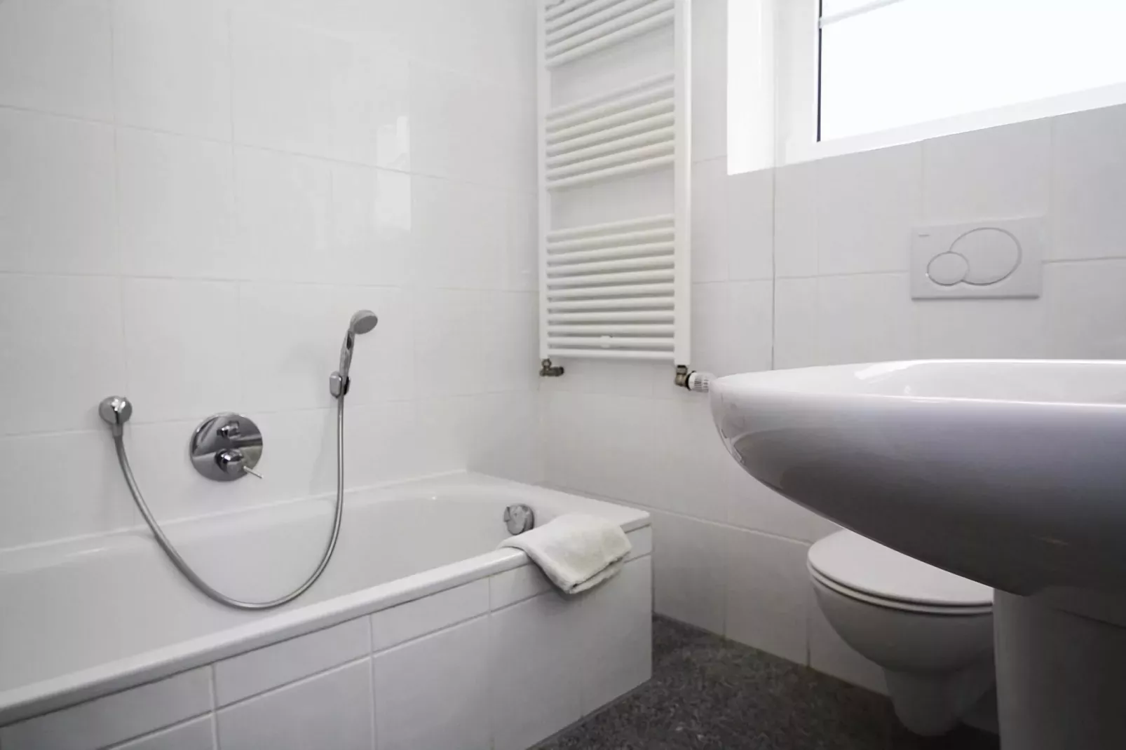 Haus 3 60 qm-Bathroom
