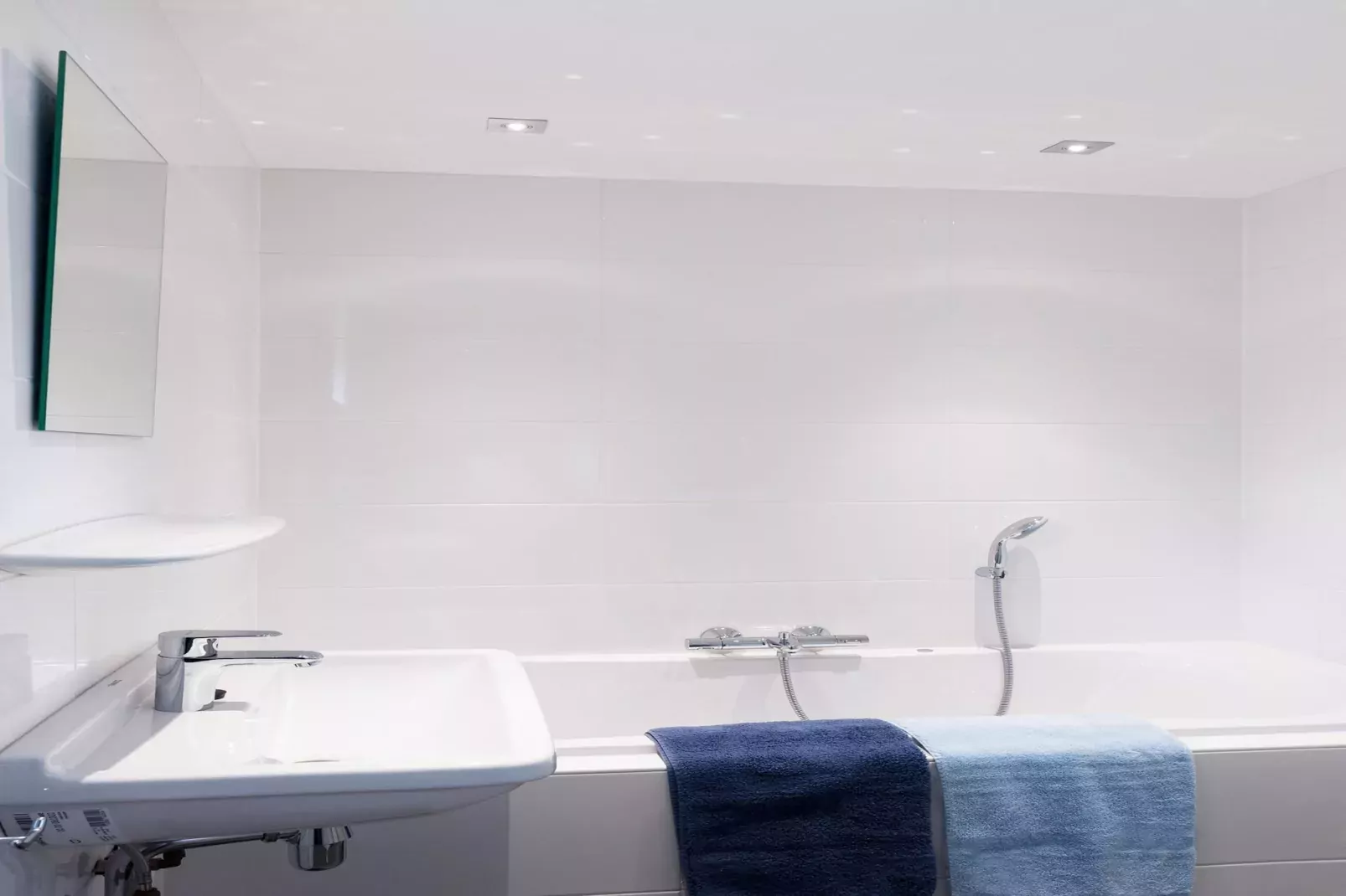 Skip Wellness de luxe met sauna-Badezimmer