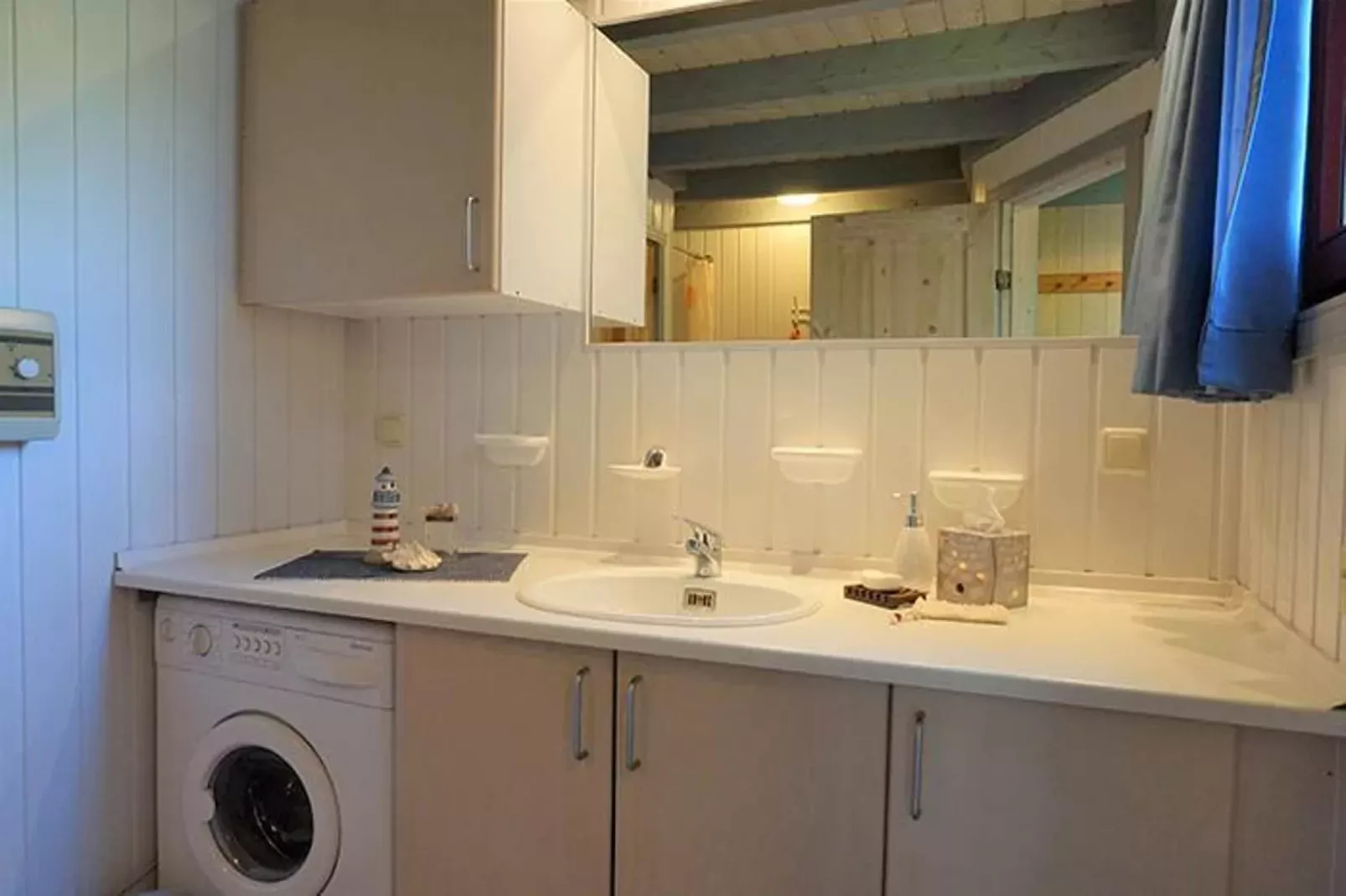 FH Wildgans Comfort mit Sauna & Kaminofen 81 qm 182-Bathroom