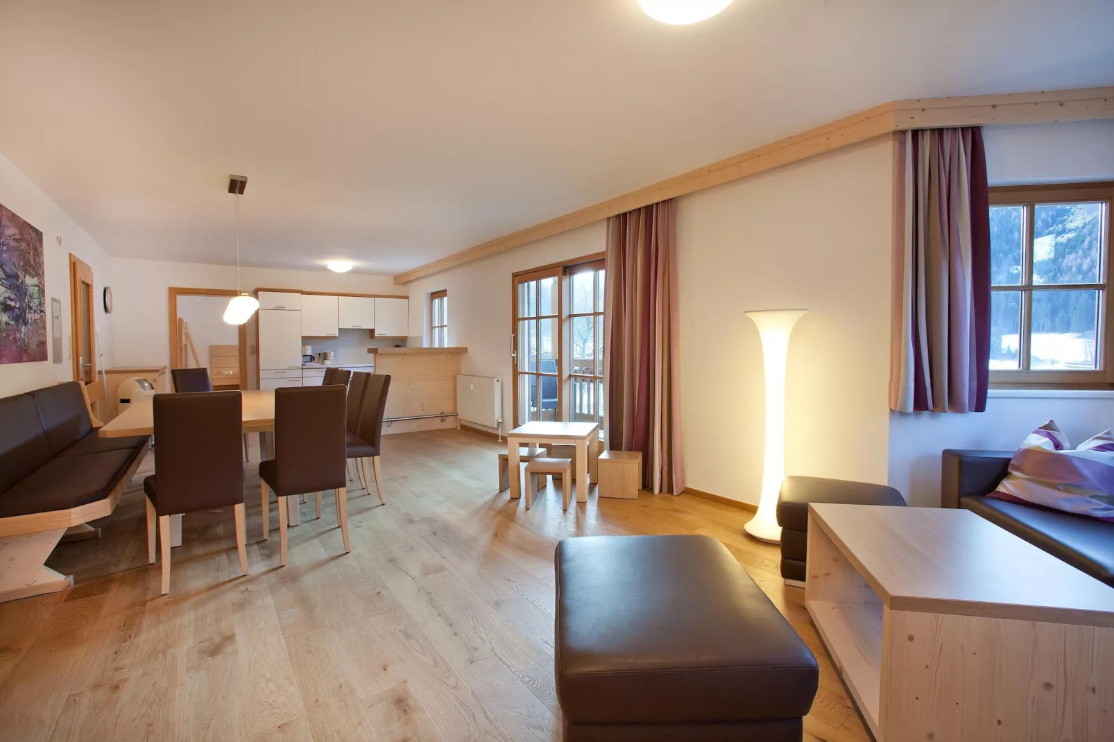 Kirchstubn- Top 2 und Top 3 - große Wohnung-Living room