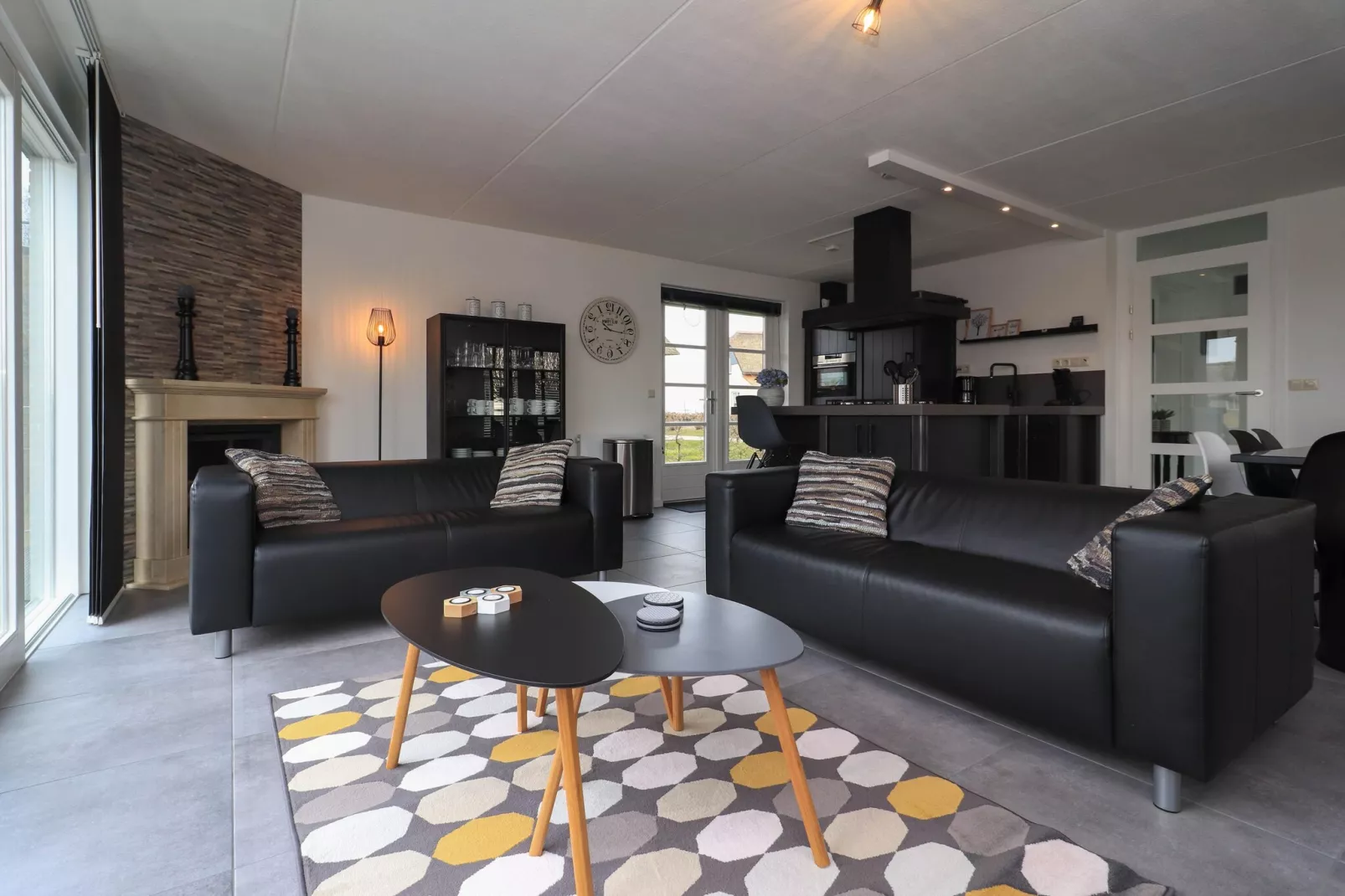 Beach Resort Makkum 36-Salon