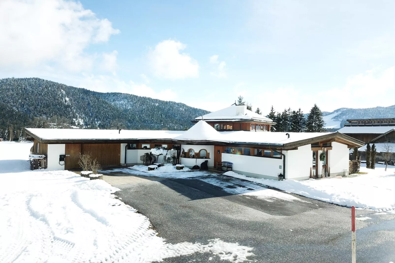 Lehner Schlössl-Exterior winter