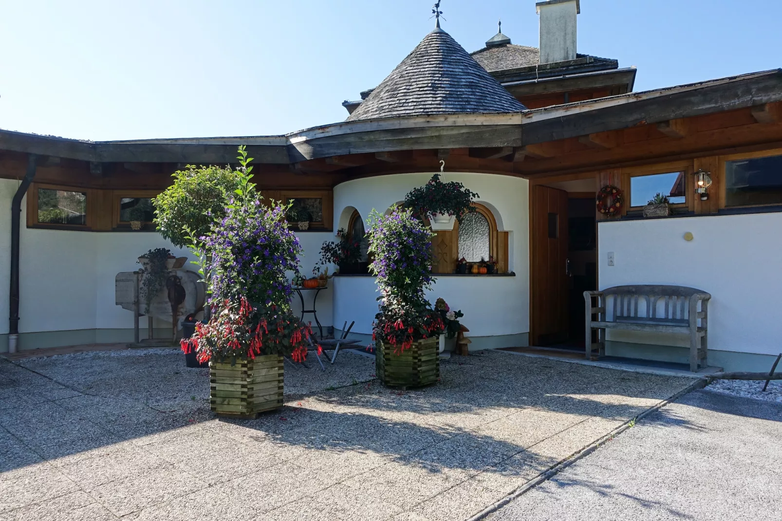 Lehner Schlössl-Exterior summer