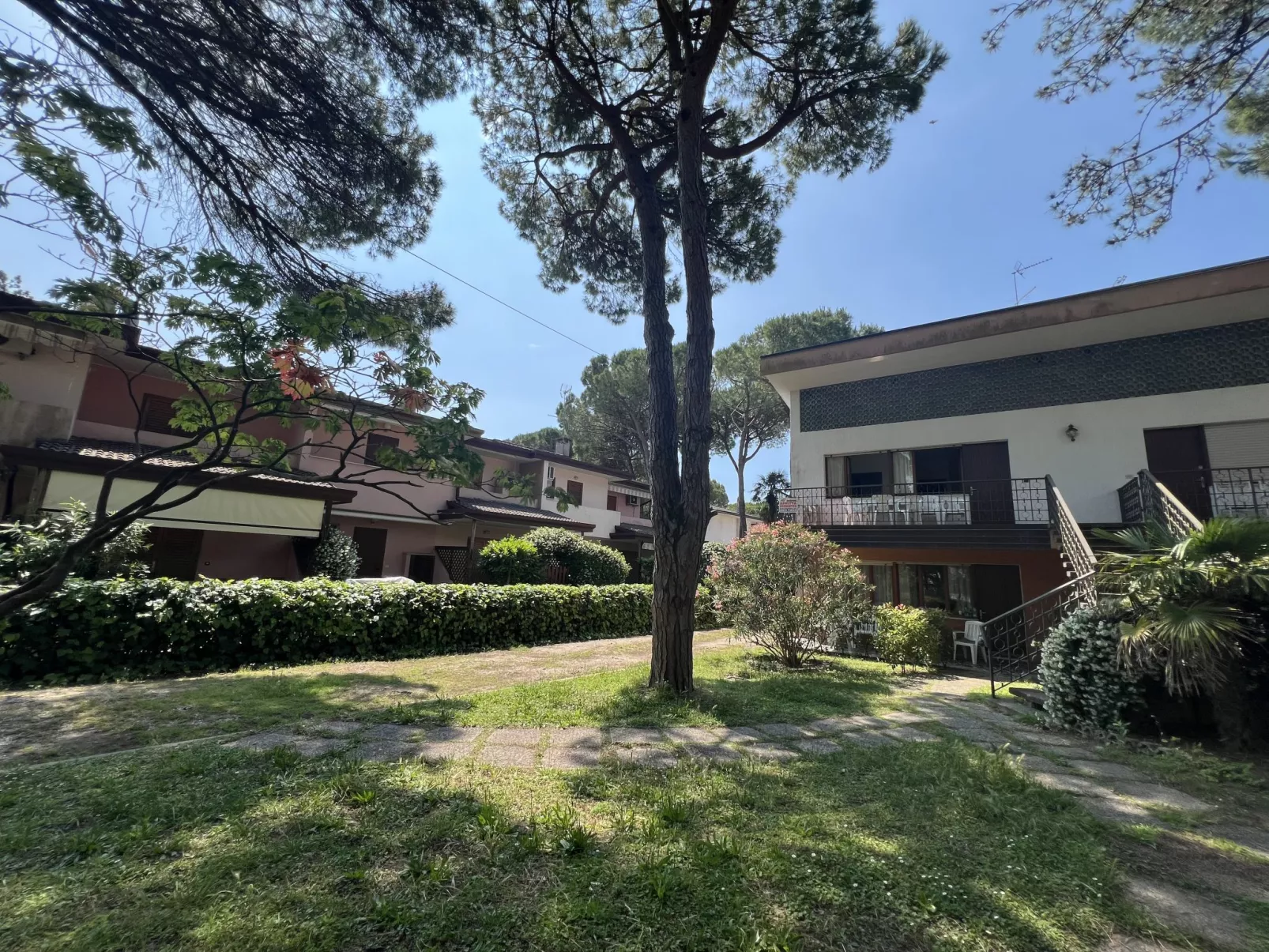 Villa Alba-Outside