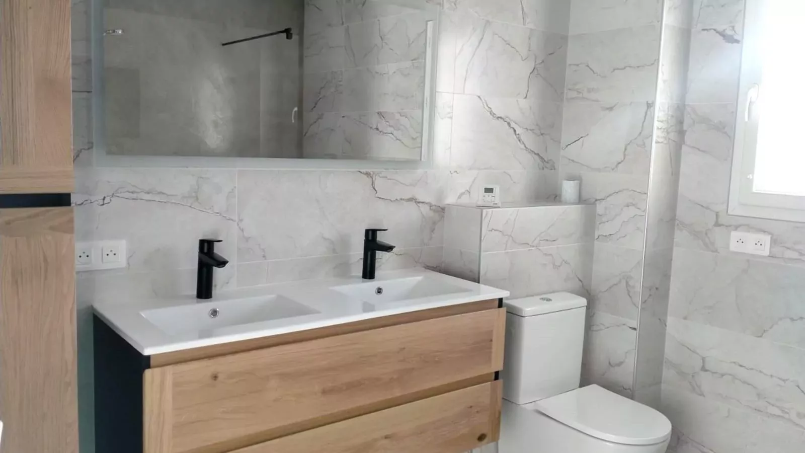 Les Burons-Bathroom