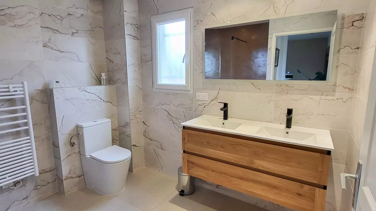Les Burons-Bathroom